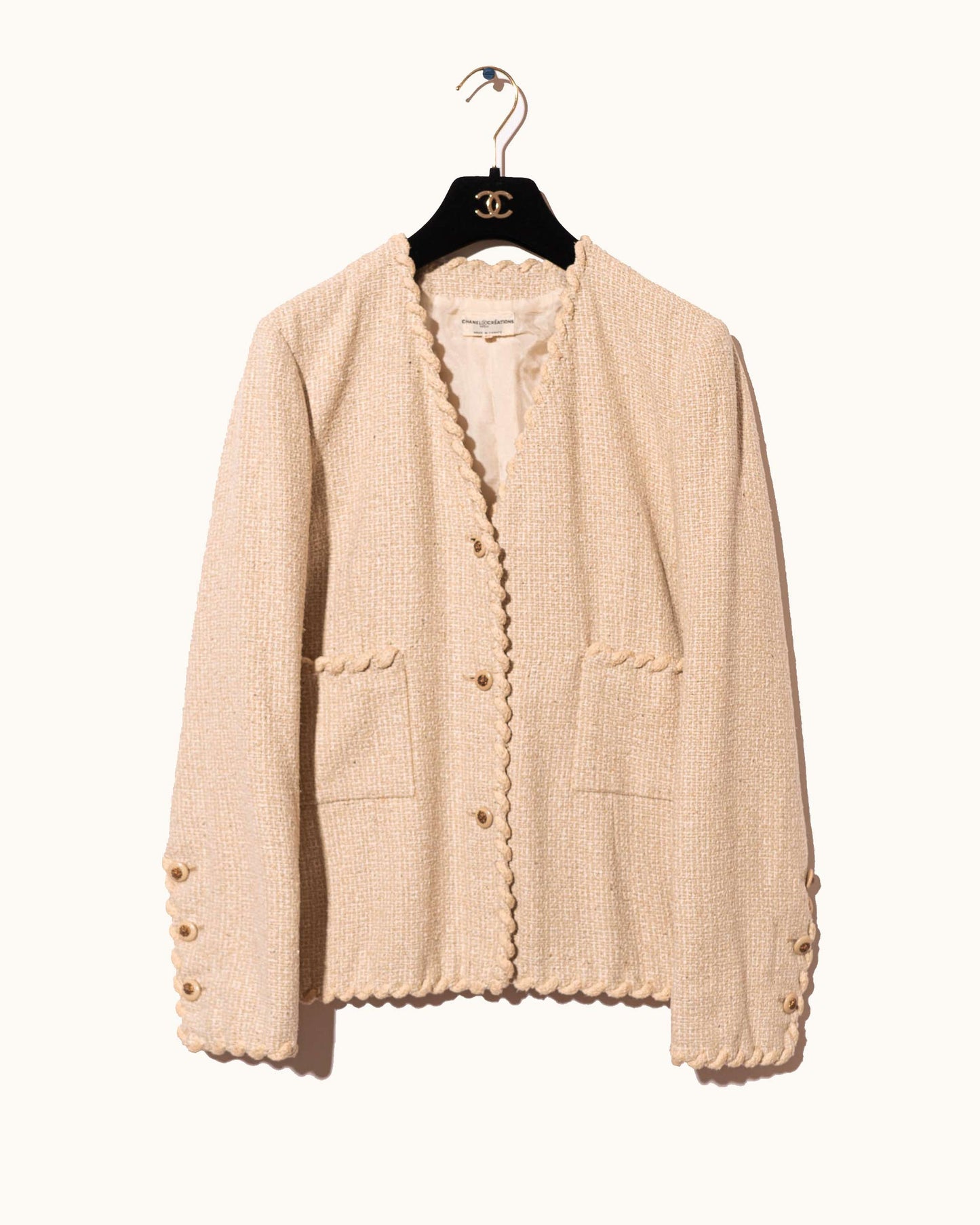 FR38-40 Chanel Creations 1970s Two-Pocketed Beige Jacket - Vintage Chanel Jacket - - Rarchive.