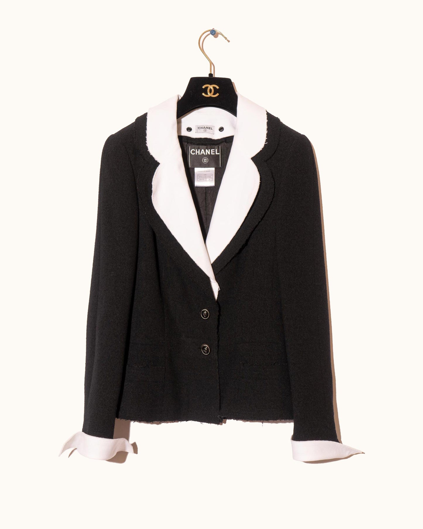 FR36 Chanel Spring 2007 Detachable Collar And Cuffs Two Pocket Short Black Wool Jacket And Cuff - Vintage Chanel Jacket - - Rarchive.