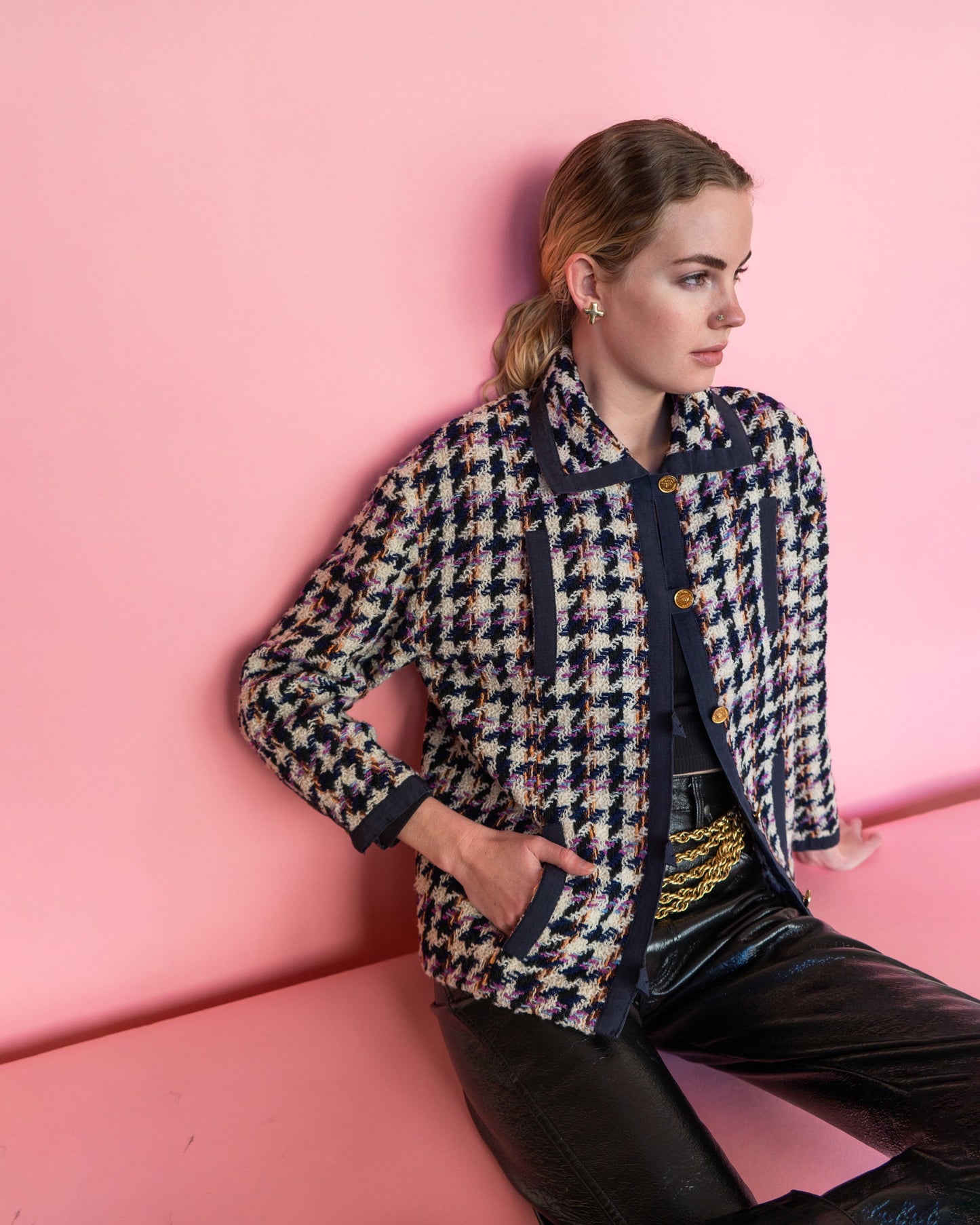 FR38-42 Chanel Fall 1987 Four Pocket Jacket in Multicolor Houndstooth Tweed
