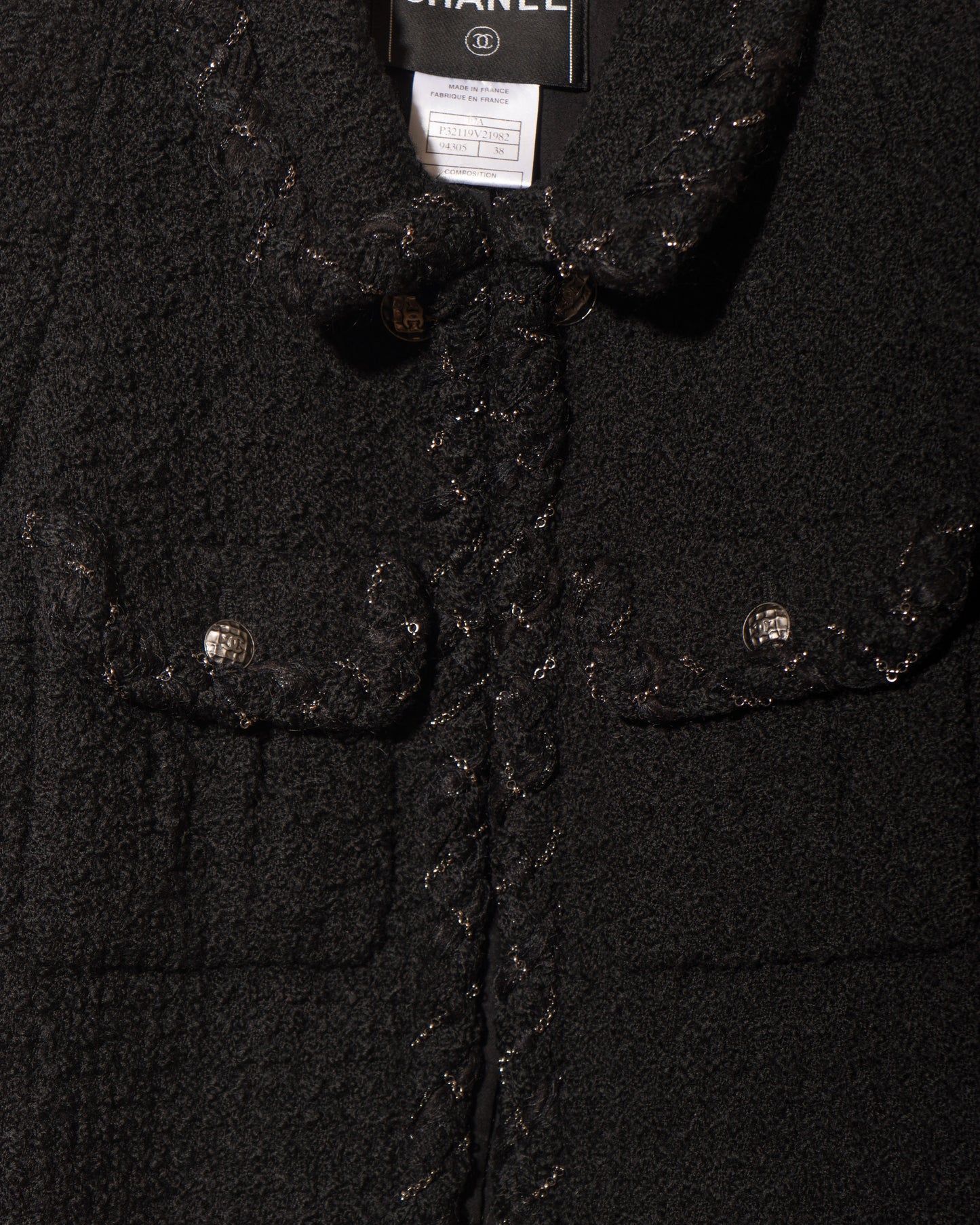 FR36-38 Rare Chanel Fall 2007 Two Pocket Chain Detail Trim Black Tweed Cropped Cut Jacket - Vintage Chanel Jacket - - Rarchive.