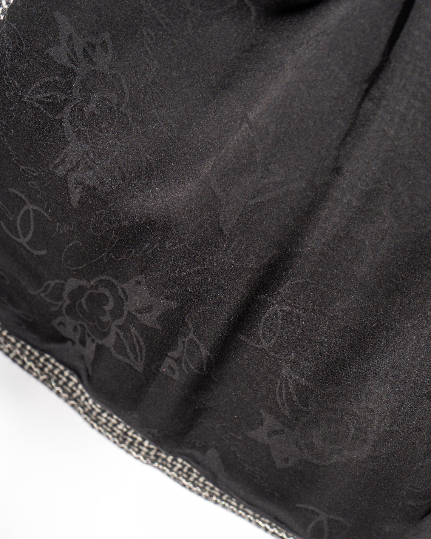 FR34-36 Chanel Cruise 2014 Three Pocket Long Cut Black and White Jacket - Vintage Chanel Jacket - - Rarchive.