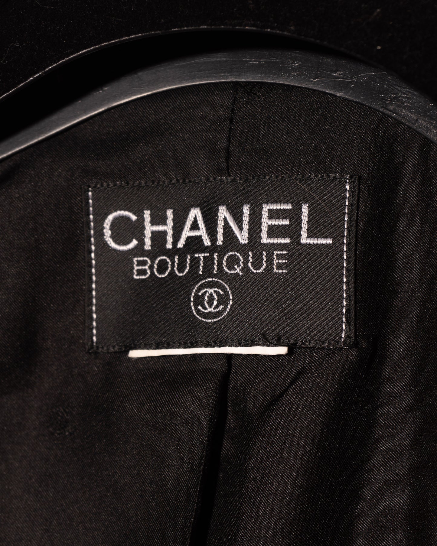 FR36-38 Rare Chanel Fall 1995 Two Pocket Black Tweed Boucle Jacket - Vintage Chanel Jacket - - Rarchive.