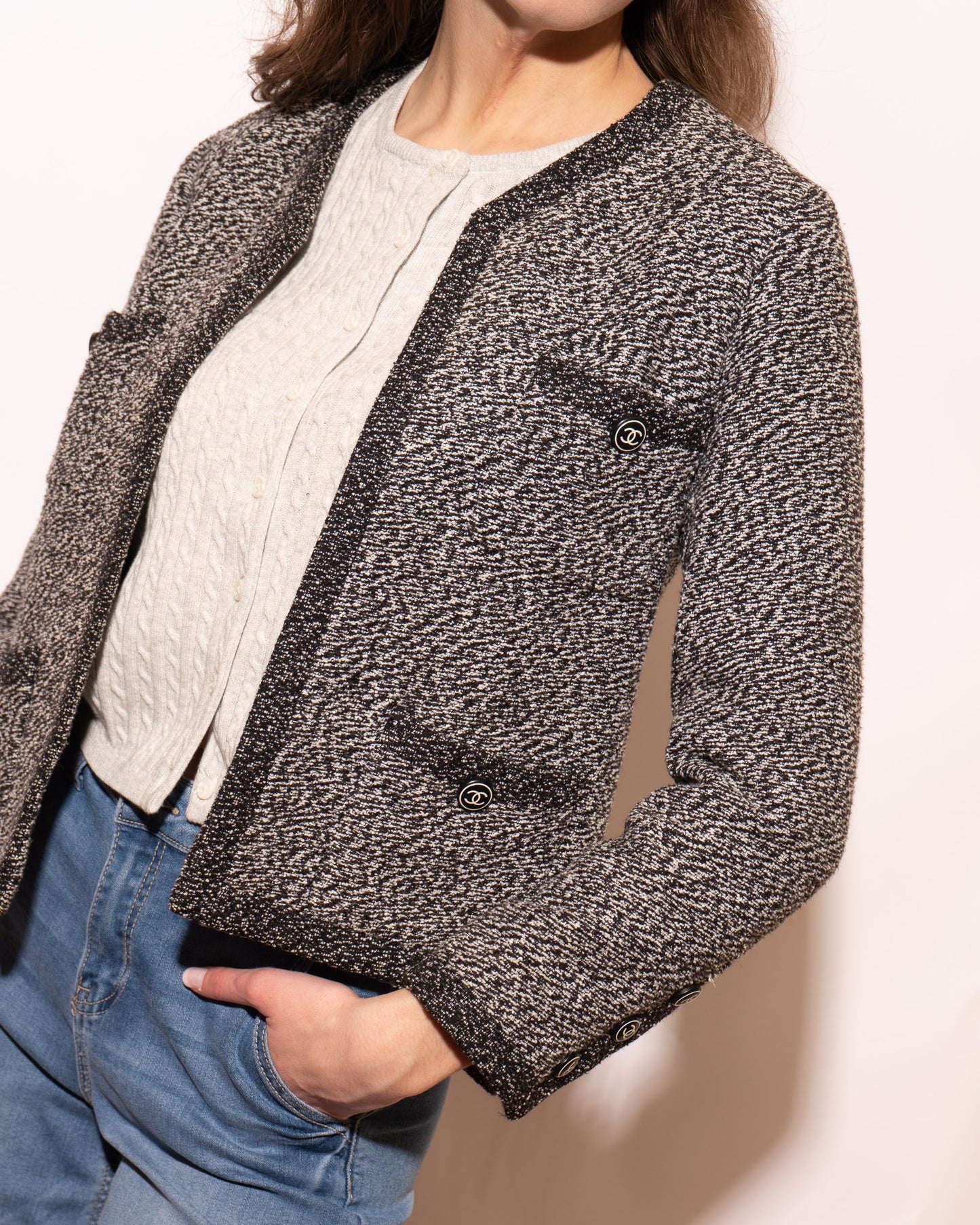 FR38-40 Chanel Cruise 1997 Four Pocket Collarless Black and White Melange Tweed Jacket - Vintage Chanel Jacket - - Rarchive.