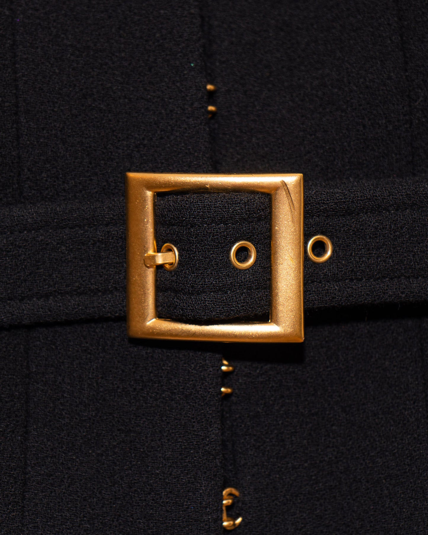 FR38-40 Chanel Fall 1996 Collarless Two-Pocketed Belted Jacket in Black Tweed - Vintage Chanel Jacket - - Rarchive.