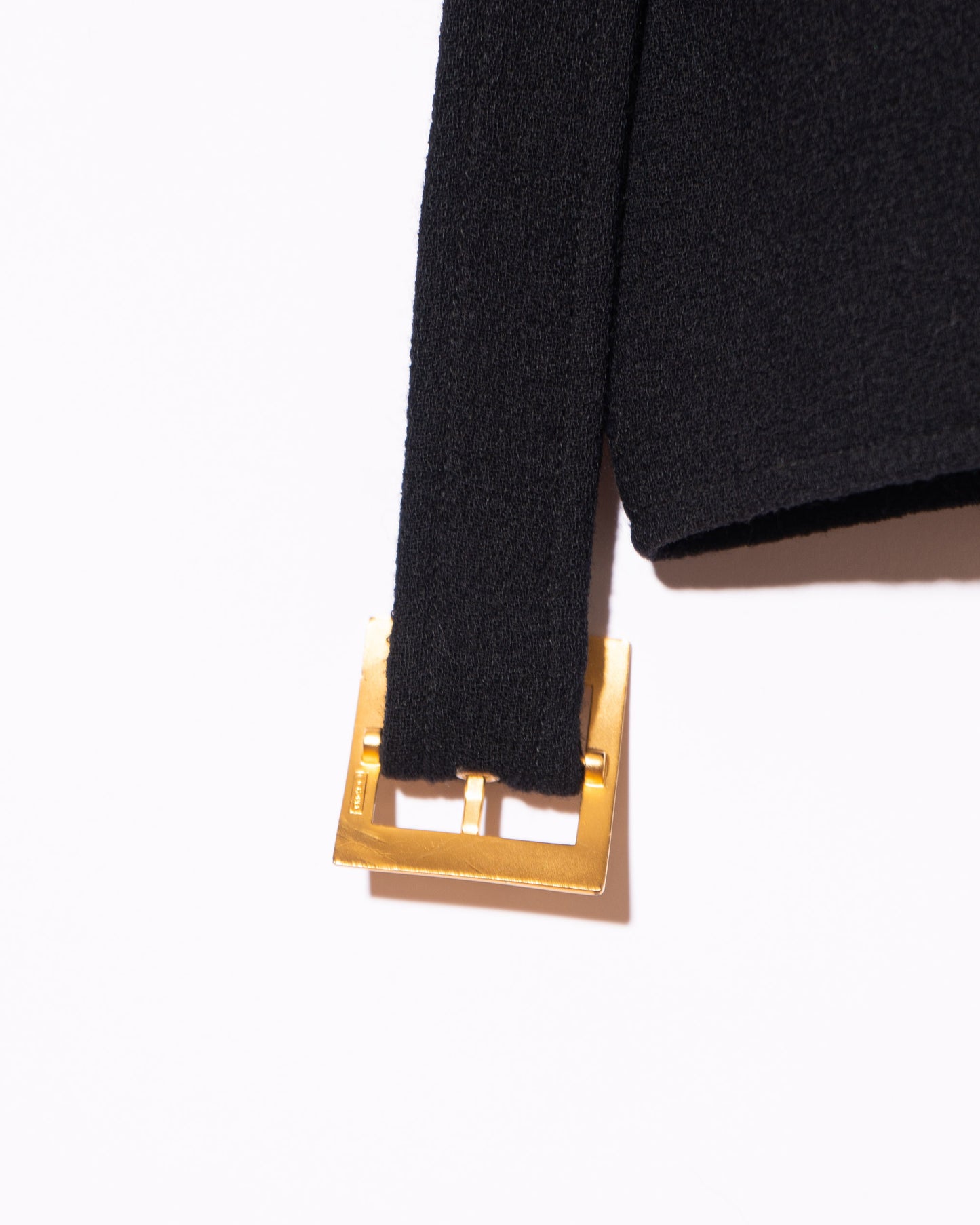 FR38-40 Chanel Fall 1996 Collarless Two-Pocketed Belted Jacket in Black Tweed - Vintage Chanel Jacket - - Rarchive.