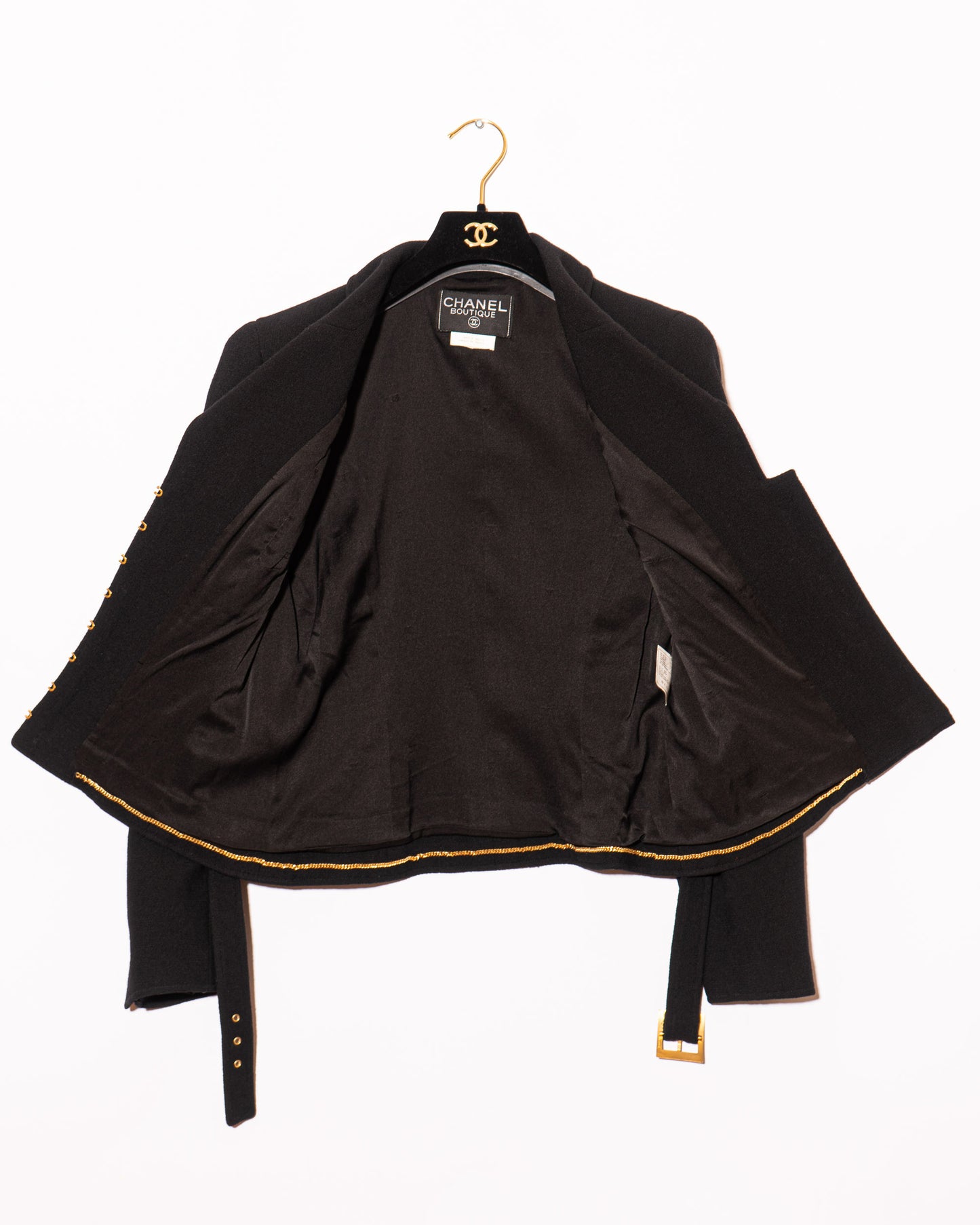 FR38-40 Chanel Fall 1996 Collarless Two-Pocketed Belted Jacket in Black Tweed - Vintage Chanel Jacket - - Rarchive.