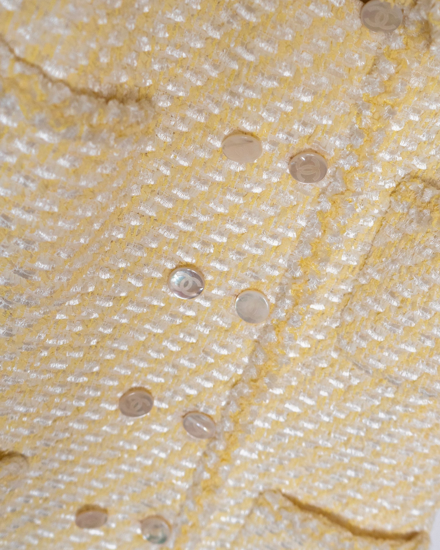 FR36-38 Rare Chanel Cruise 1996 Double Breasted Short Sleeve Four Pocket Yellow and White Fantasy Tweed Jacket - Vintage Chanel Jacket - - Rarchive.