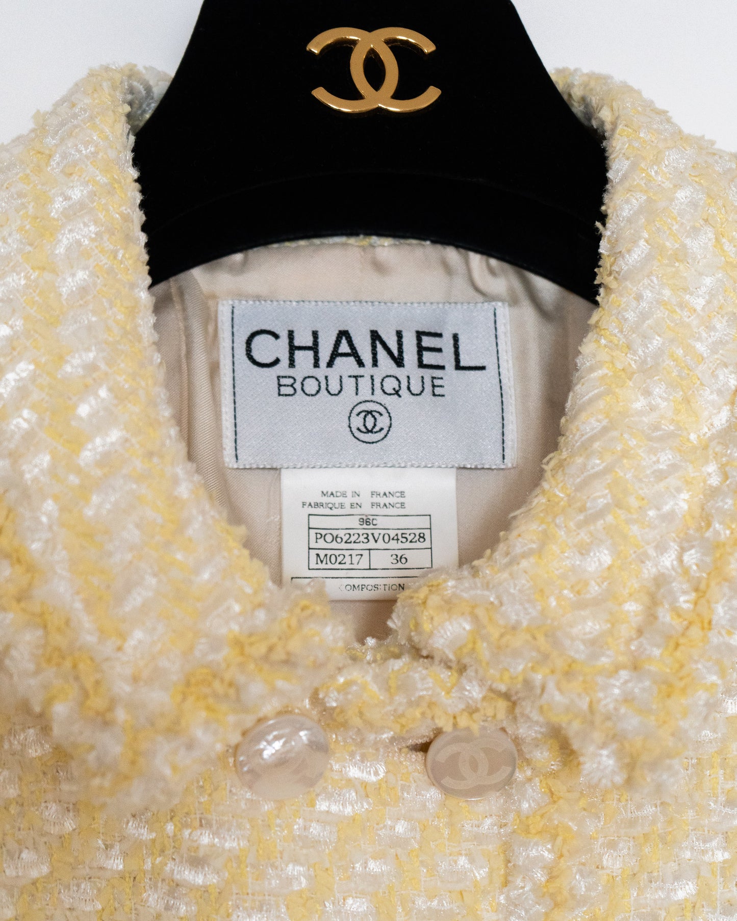 FR36-38 Rare Chanel Cruise 1996 Double Breasted Short Sleeve Four Pocket Yellow and White Fantasy Tweed Jacket - Vintage Chanel Jacket - - Rarchive.