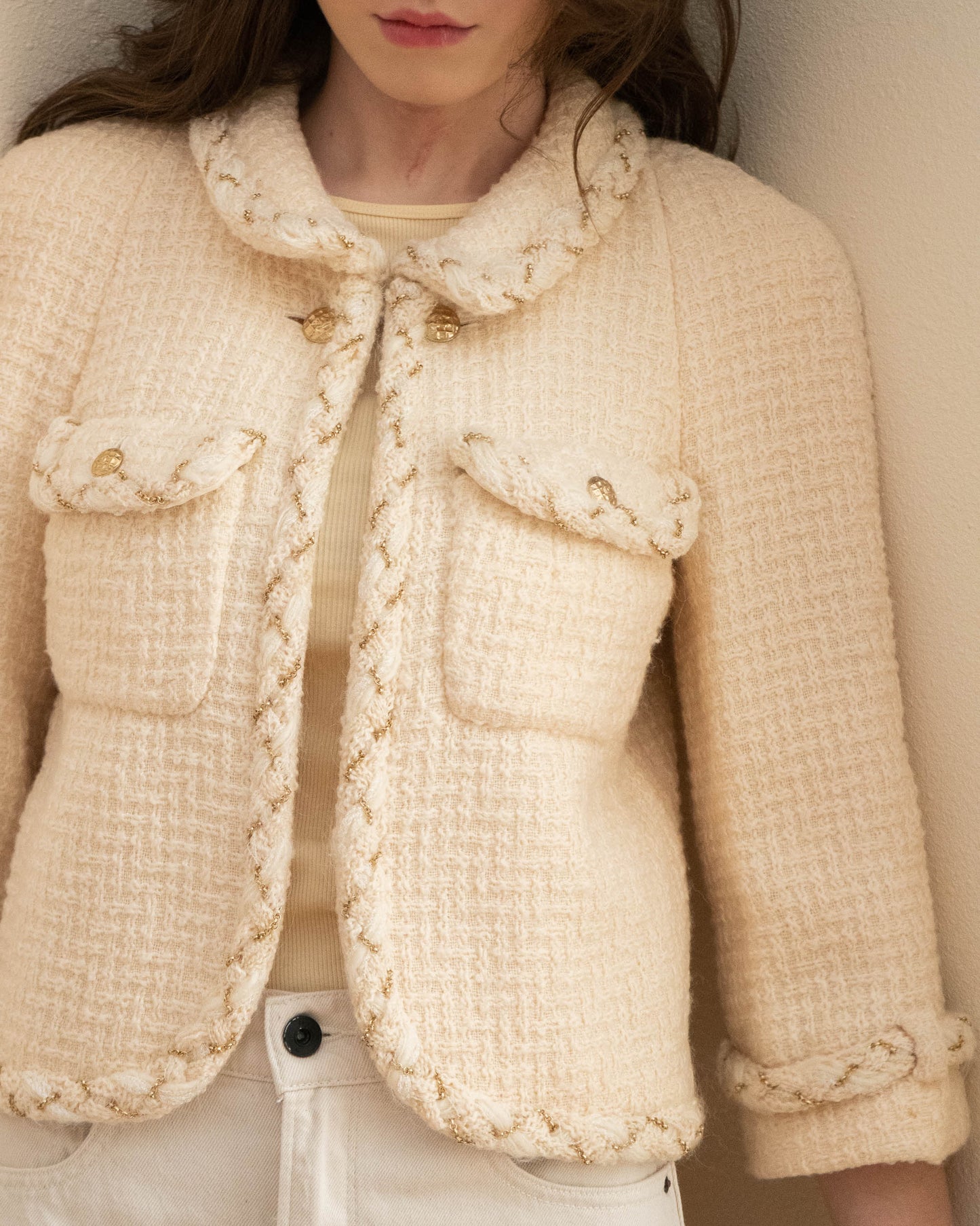 FR36-38 Rare Chanel Fall 2007 Two Pocket Chain Detail Trim Cream Tweed Cropped Cut Jacket - Vintage Chanel Jacket - - Rarchive.