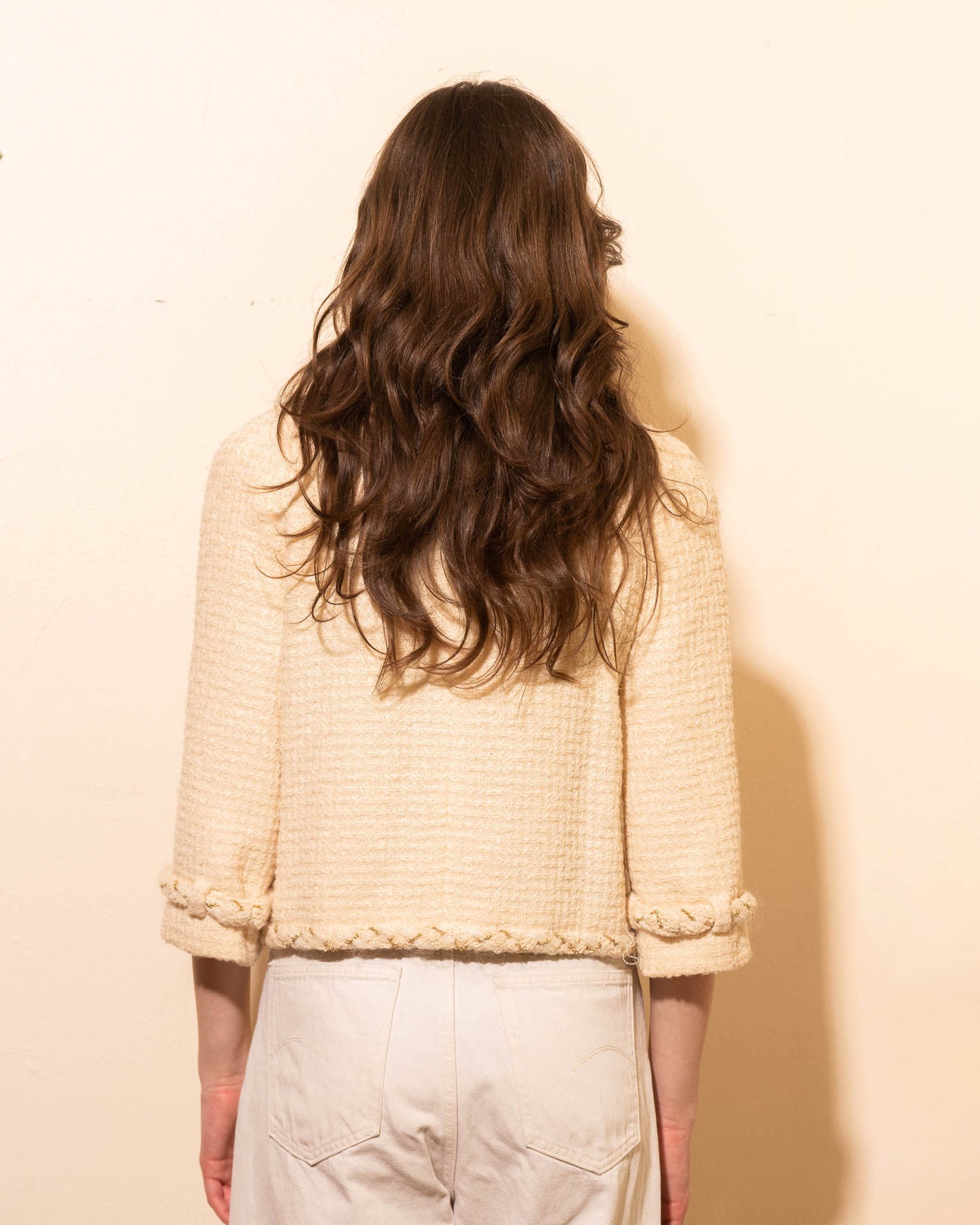 FR36-38 Rare Chanel Fall 2007 Two Pocket Chain Detail Trim Cream Tweed Cropped Cut Jacket - Vintage Chanel Jacket - - Rarchive.