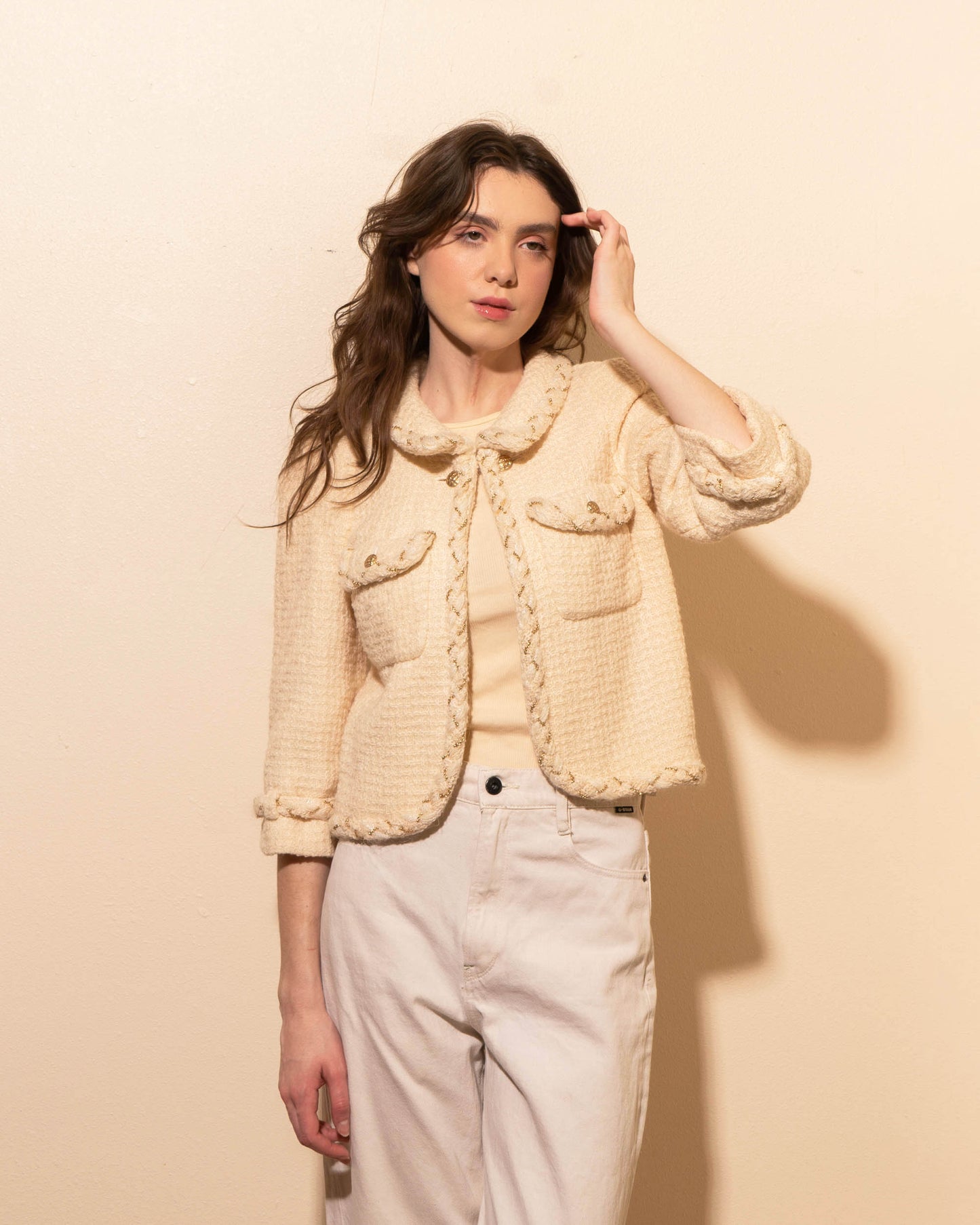 FR36-38 Rare Chanel Fall 2007 Two Pocket Chain Detail Trim Cream Tweed Cropped Cut Jacket - Vintage Chanel Jacket - - Rarchive.