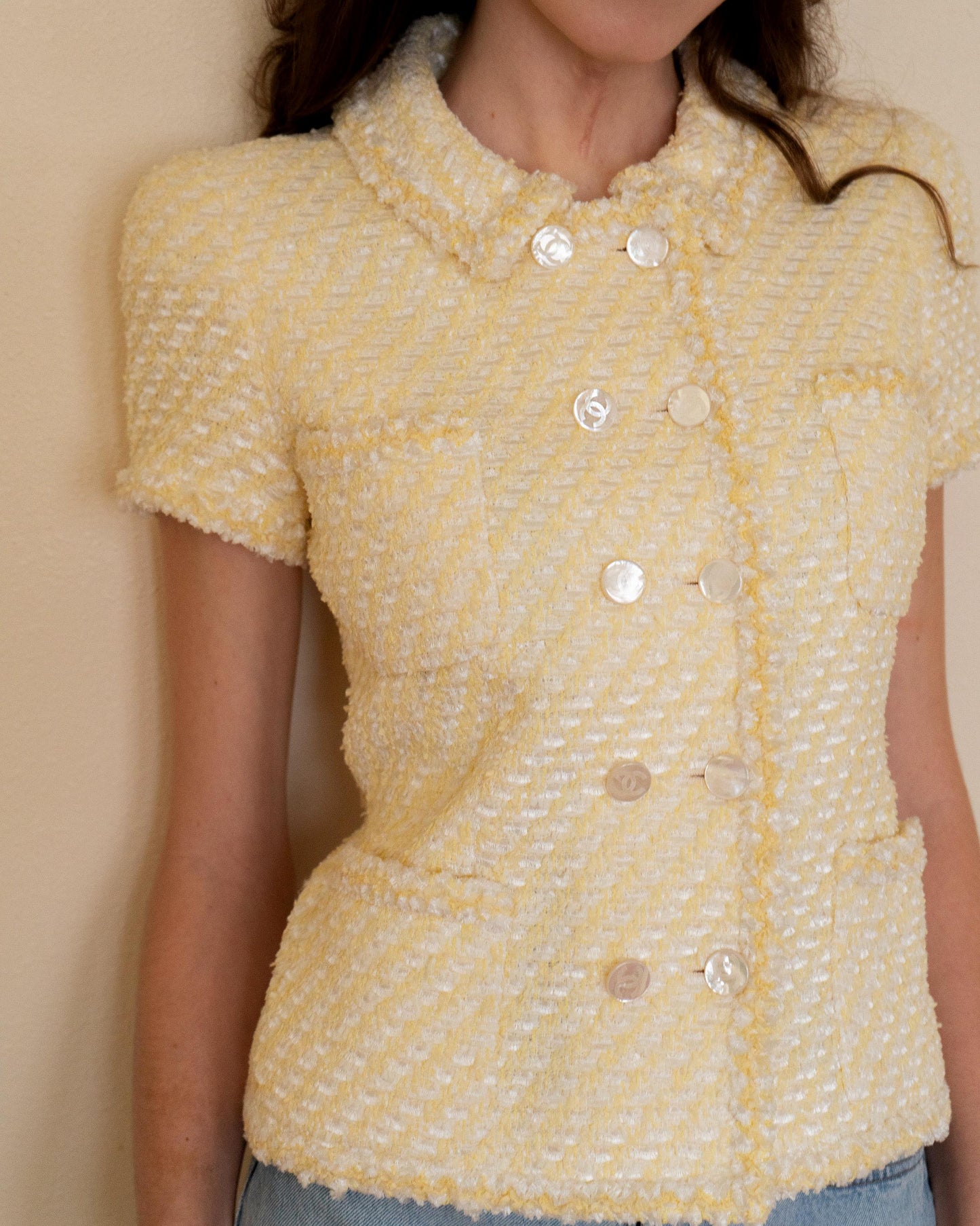 FR36-38 Rare Chanel Cruise 1996 Double Breasted Short Sleeve Four Pocket Yellow and White Fantasy Tweed Jacket - Vintage Chanel Jacket - - Rarchive.