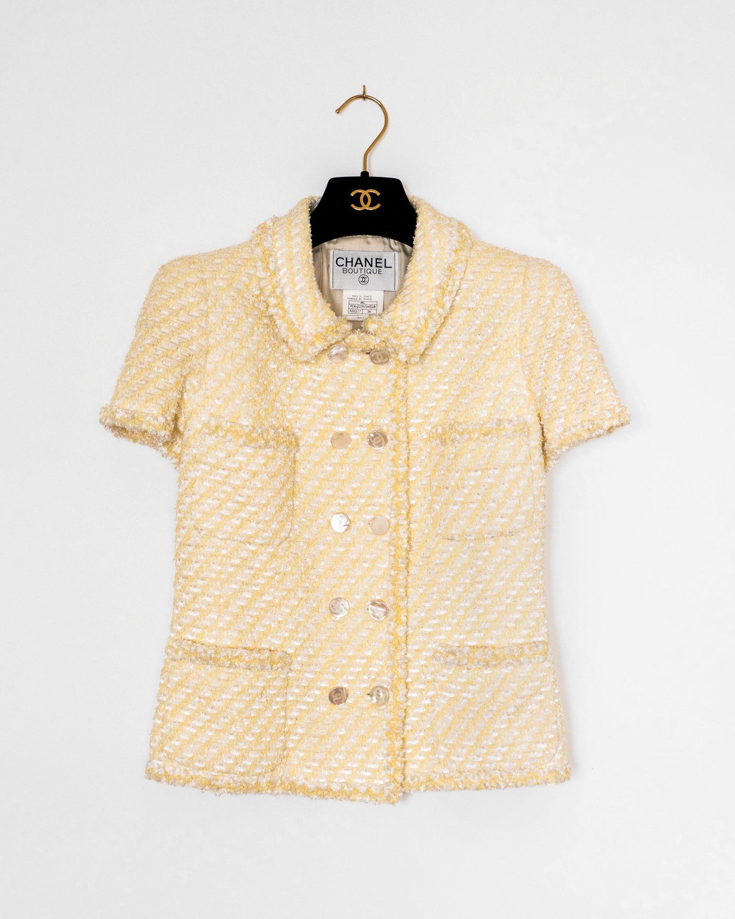 FR36-38 Rare Chanel Cruise 1996 Double Breasted Short Sleeve Four Pocket Yellow and White Fantasy Tweed Jacket - Vintage Chanel Jacket - - Rarchive.