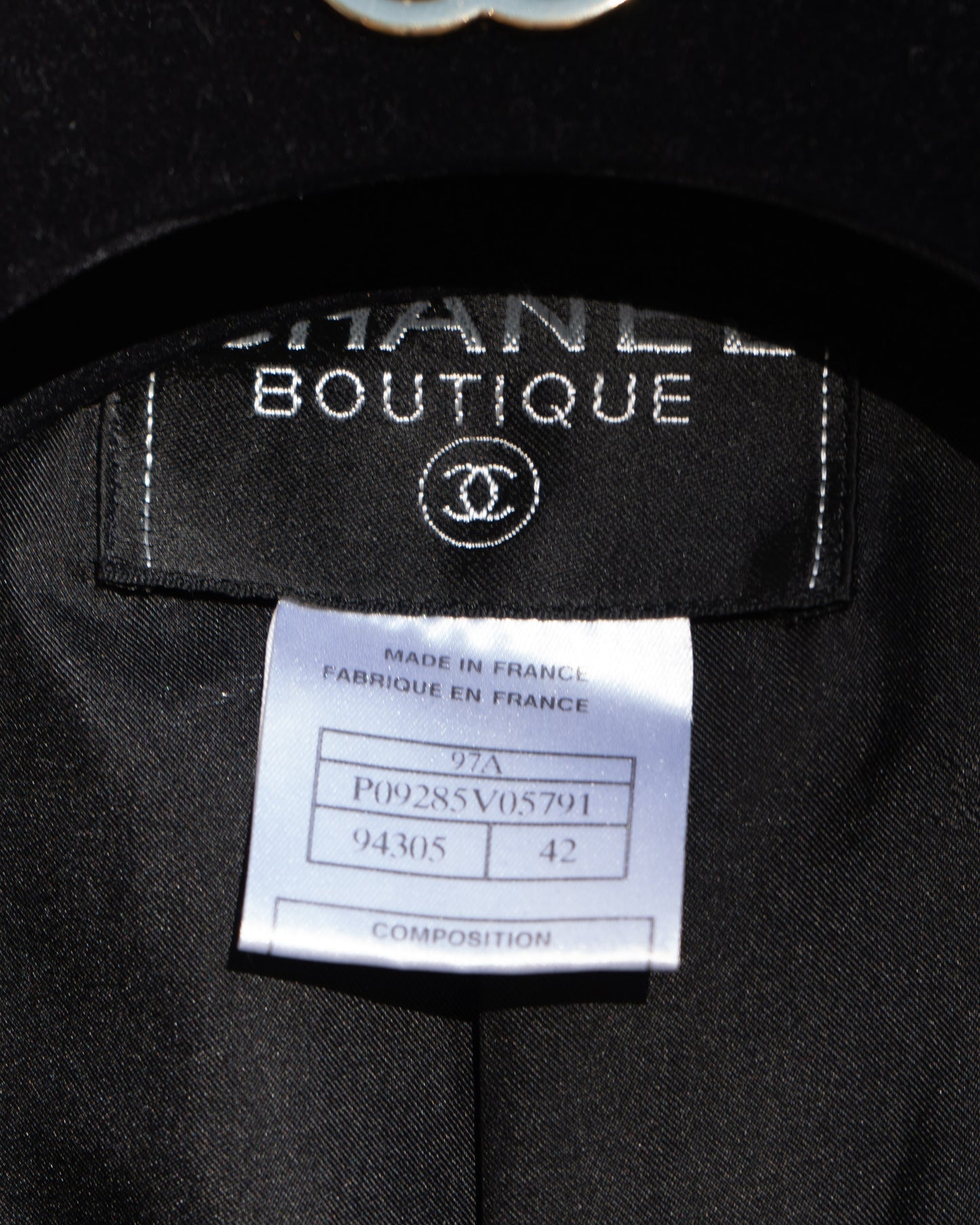 FR36-38 Chanel Fall 1997 Long Cut Two Pocket Black Tweed Jacket - Vintage Chanel Jacket -   - Rarchive.