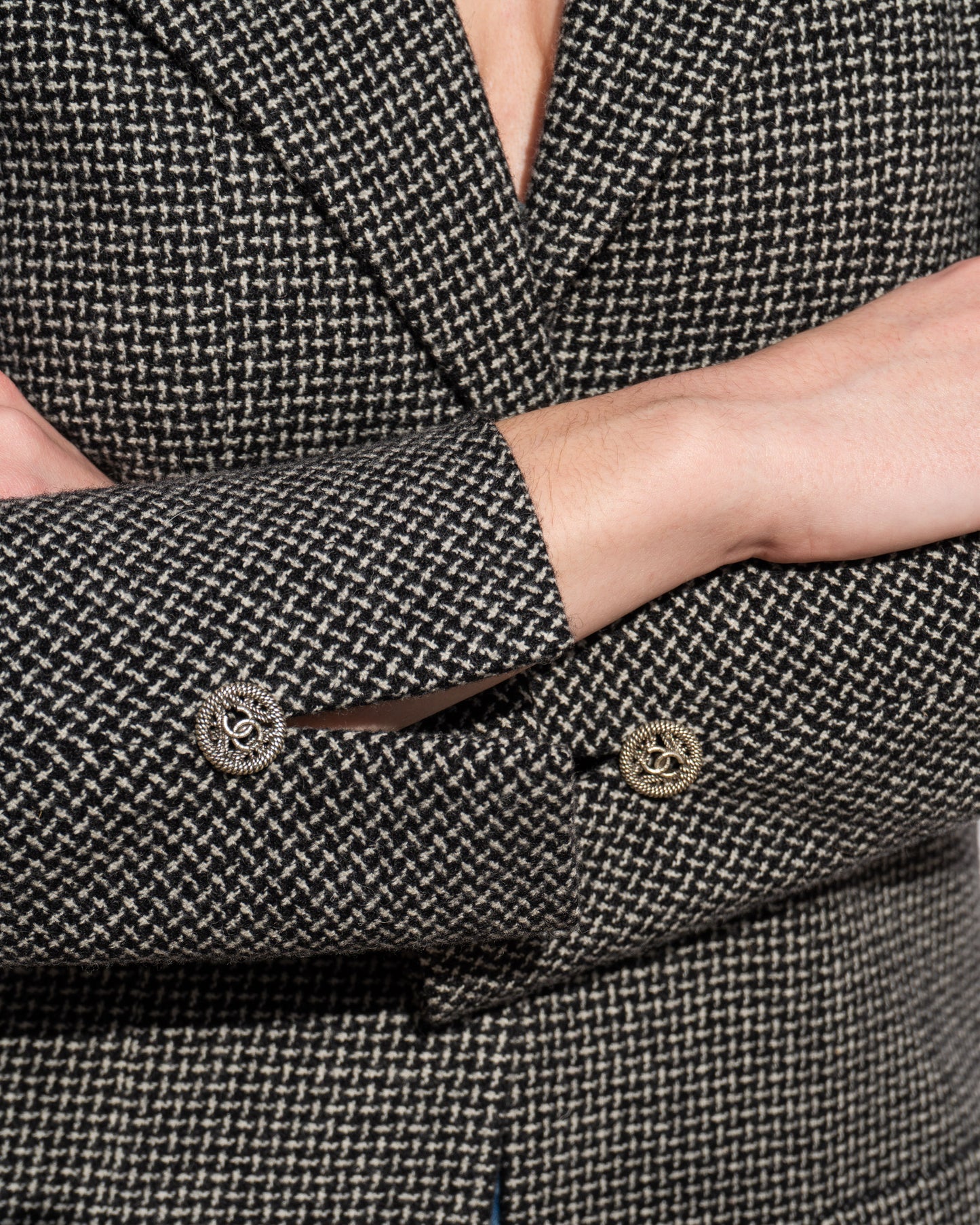 FR34-36 Chanel Cruise 2014 Three Pocket Long Cut Black and White Jacket - Vintage Chanel Jacket - - Rarchive.
