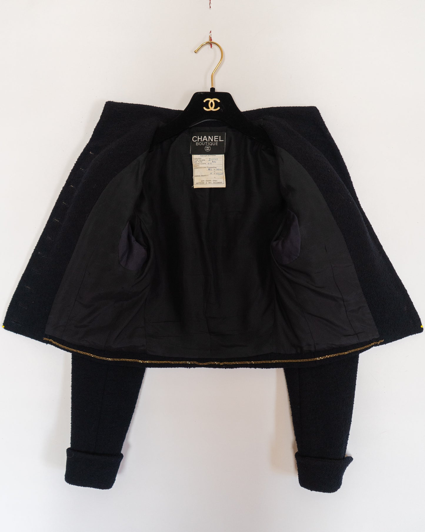 FR34-36 Rare Chanel Cruise 1989 Two Pocket Navy Tweed Boucle Jacket - Vintage Chanel Jacket - - Rarchive.