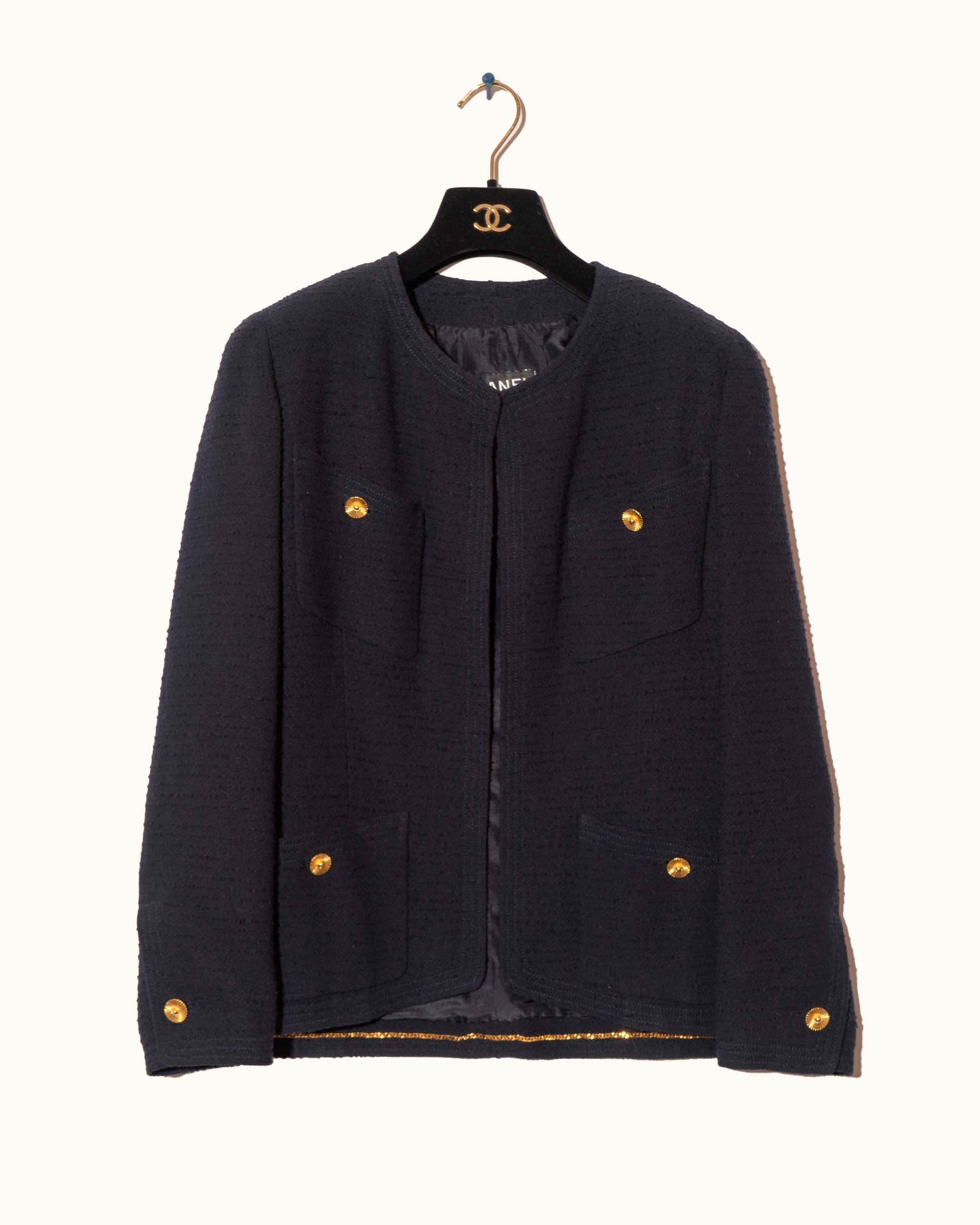 FR38-40 Chanel 1990s Classic Collarless Four Pocket Textured Light Wool Tweed Jacket