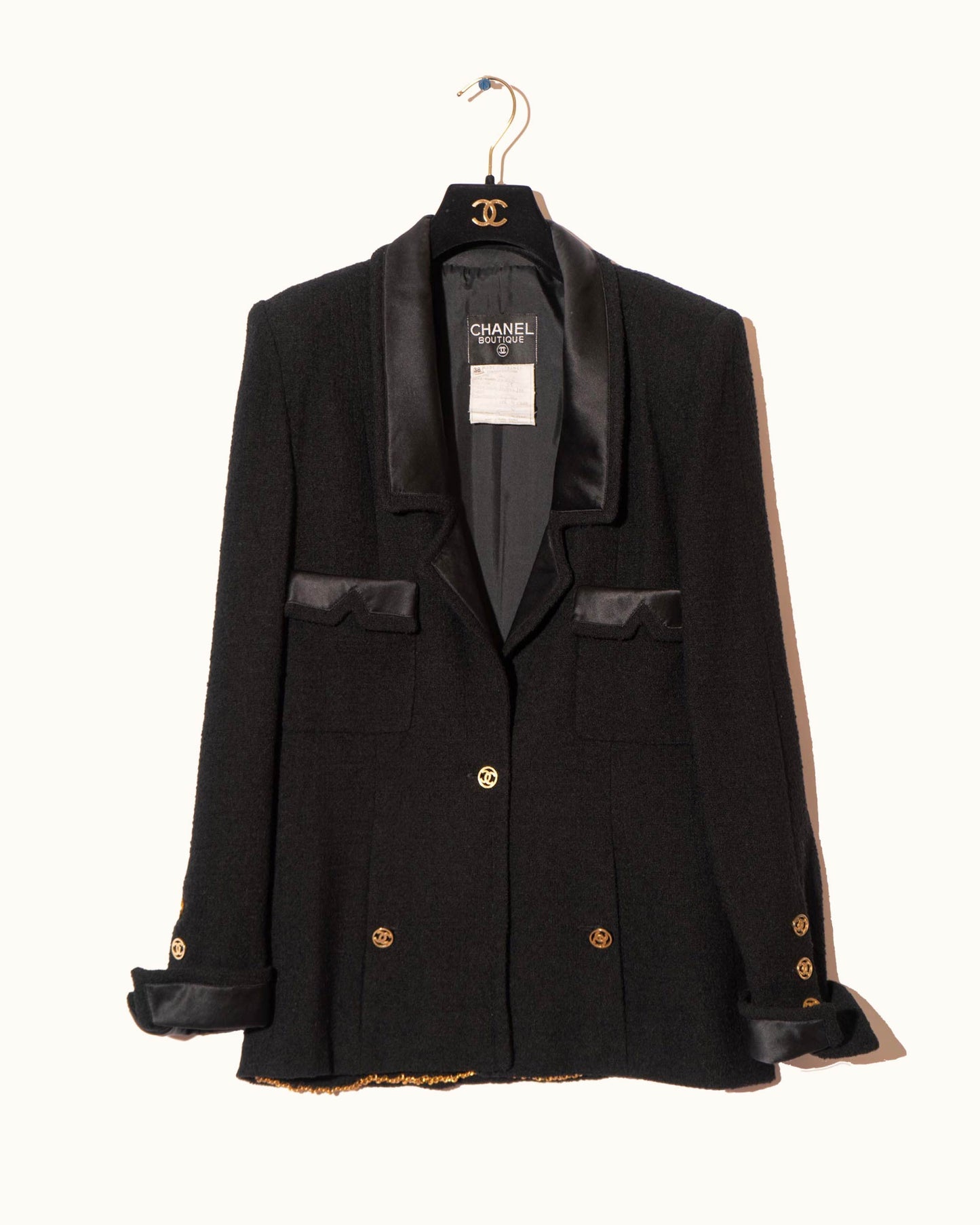 FR38-40 Chanel Fall 1987 Four Pocket Silk Detail Classic Black Wool Jacket
