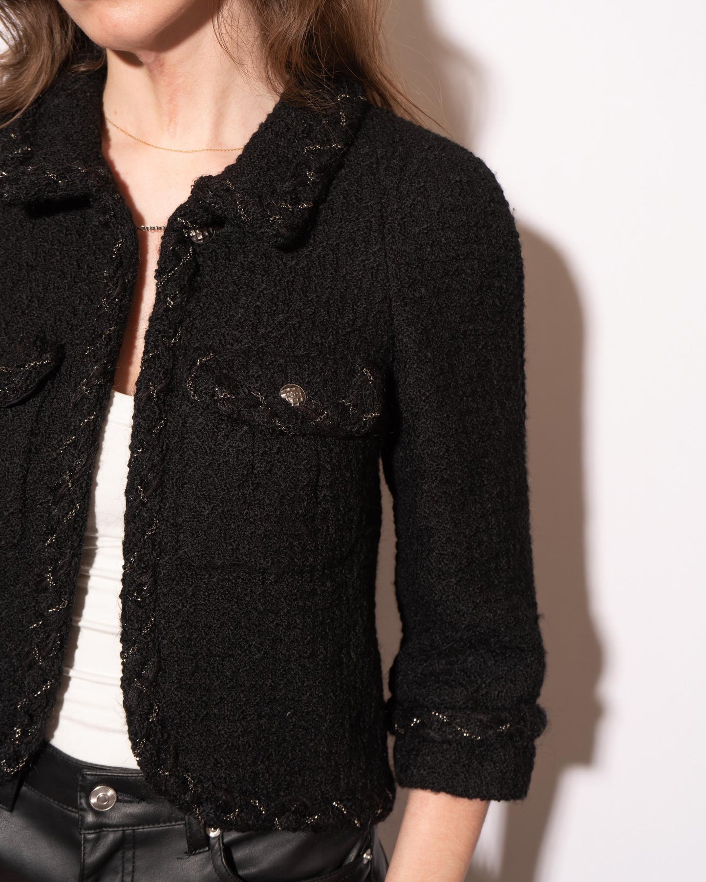 FR36 Chanel Fall 2007 Cropped Two Pocket Metal Detail Trim Black Tweed Jacket - Vintage Chanel Jacket - - Rarchive.