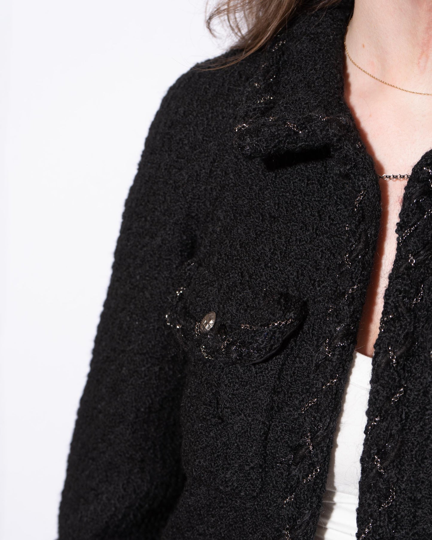 FR36 Chanel Fall 2007 Cropped Two Pocket Metal Detail Trim Black Tweed Jacket - Vintage Chanel Jacket - - Rarchive.