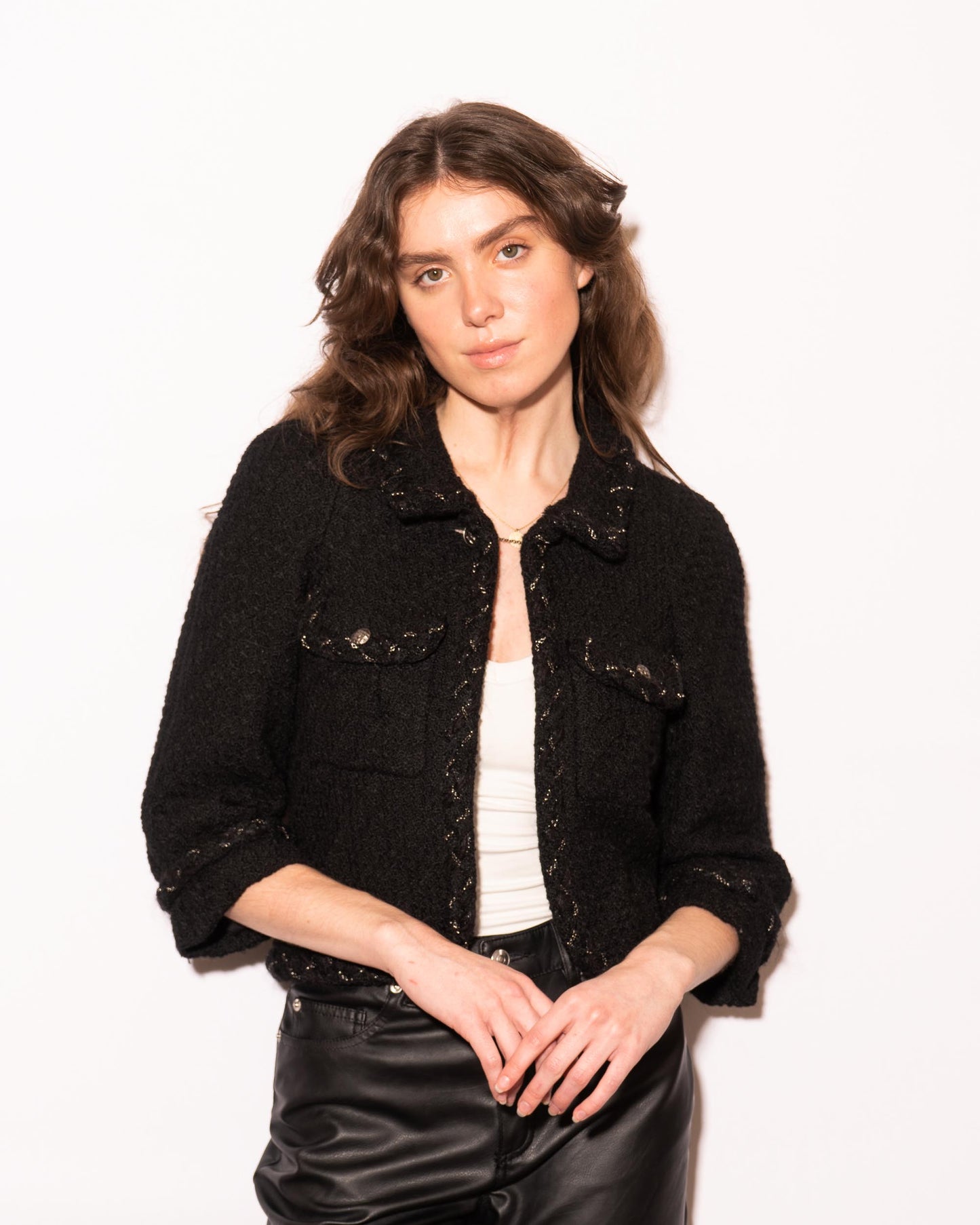 FR36 Chanel Fall 2007 Cropped Two Pocket Metal Detail Trim Black Tweed Jacket - Vintage Chanel Jacket - - Rarchive.