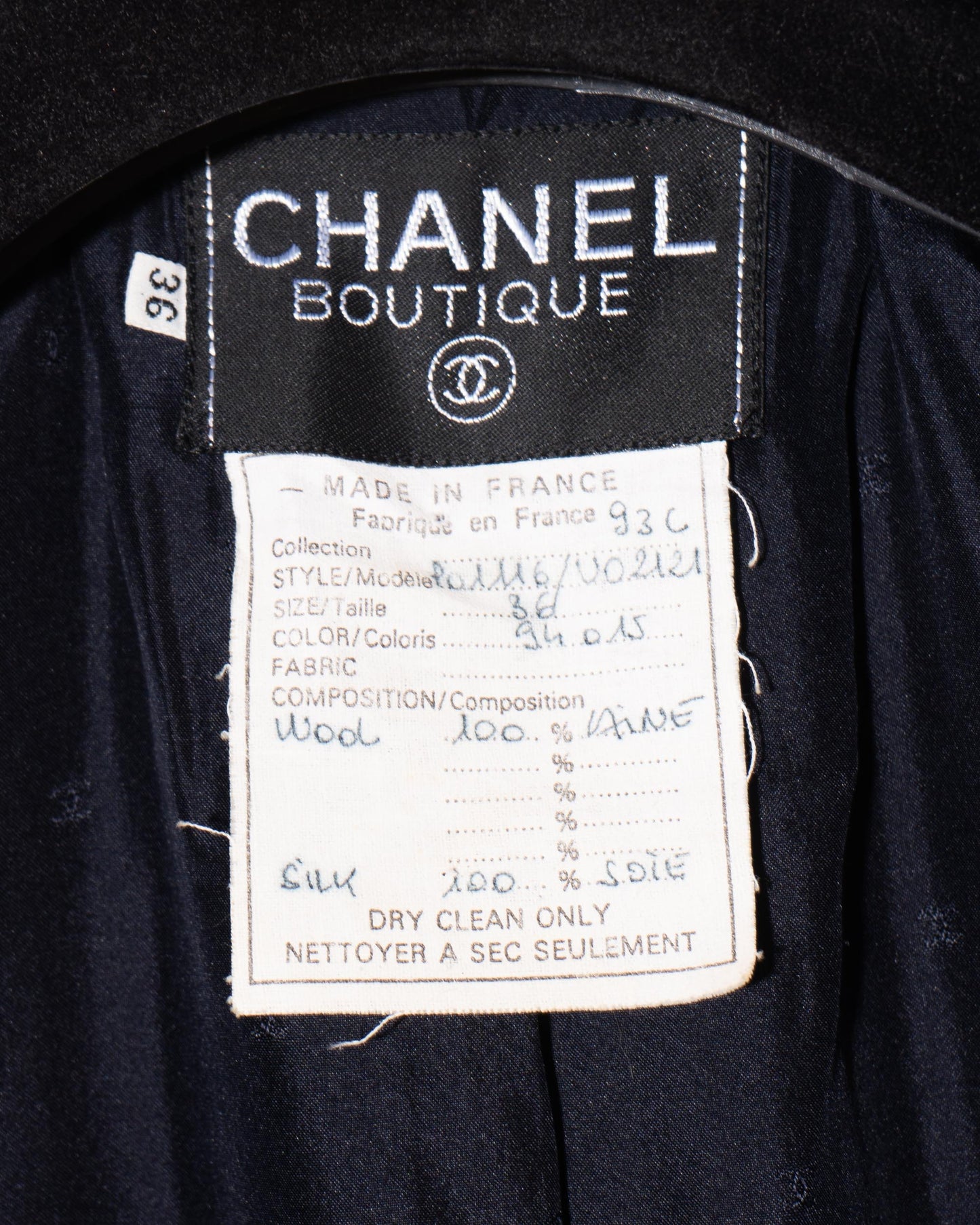 FR36-38 Chanel Cruise 1993 Fitted Cut Two Pocket Double Breasted Dark Navy Jacket - Vintage Chanel Jacket - - Rarchive.