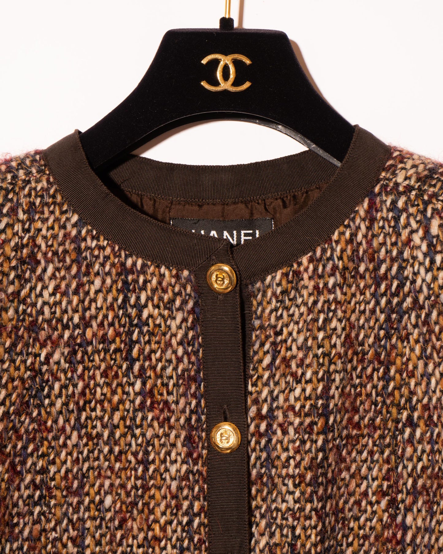 FR36-38 Chanel Early 1990s Two Pocket Collarless Wool-Mohair Tweed Jacket - Vintage Chanel Jacket - - Rarchive.