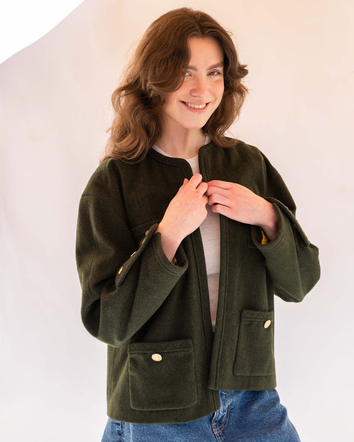 FR38-44 Rare Chanel Spring 1985 Timeless Collarless Four Pocket Coin Print Lining Green Wool Tweed Jacket