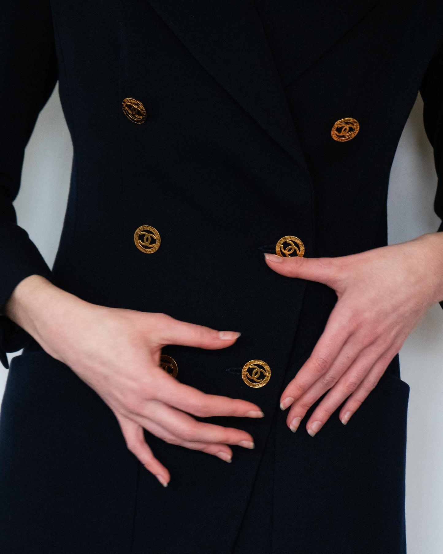 FR36-38 Chanel Cruise 1993 Fitted Cut Two Pocket Double Breasted Dark Navy Jacket - Vintage Chanel Jacket - - Rarchive.