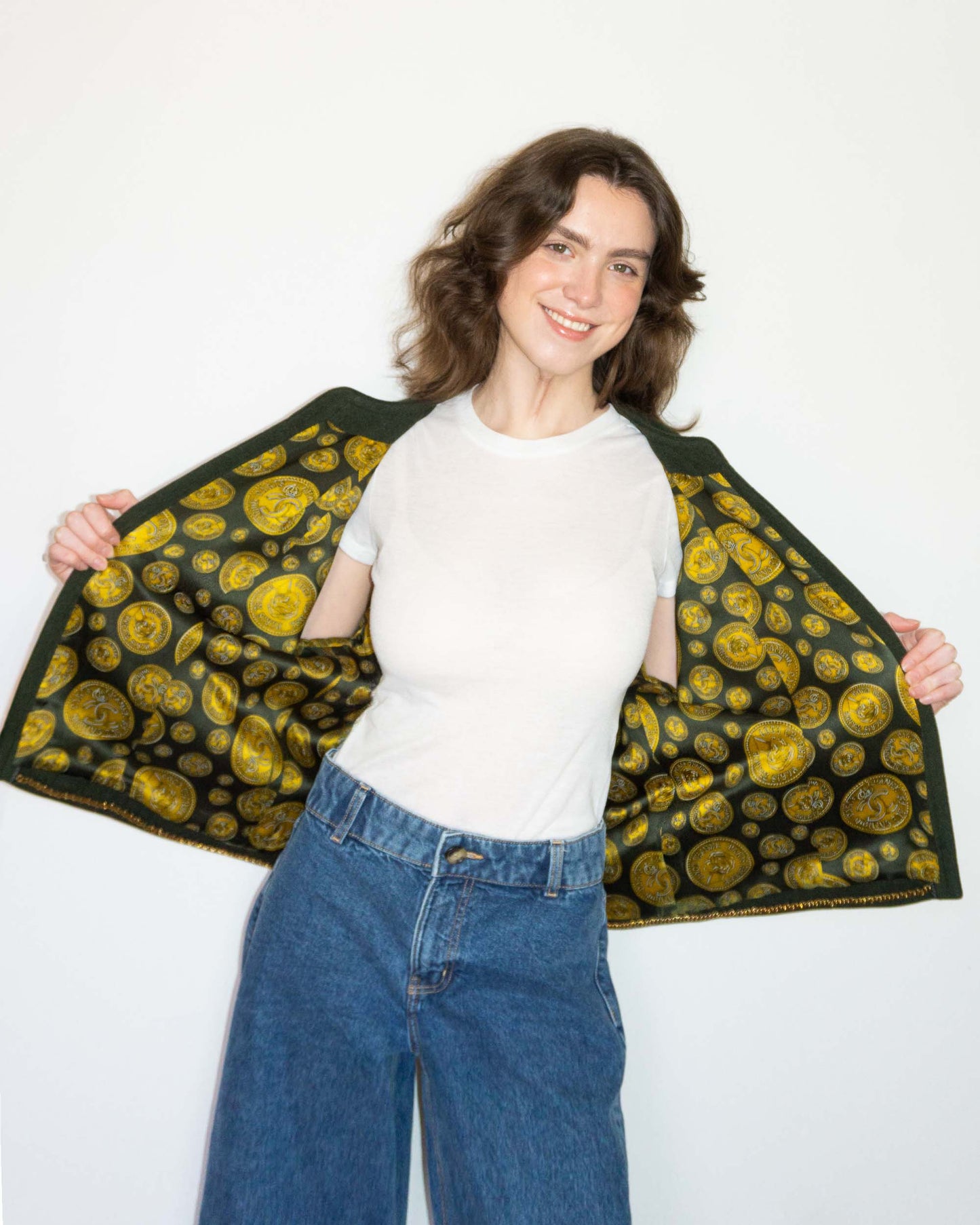 FR38-44 Rare Chanel Spring 1985 Timeless Collarless Four Pocket Coin Print Lining Green Wool Tweed Jacket