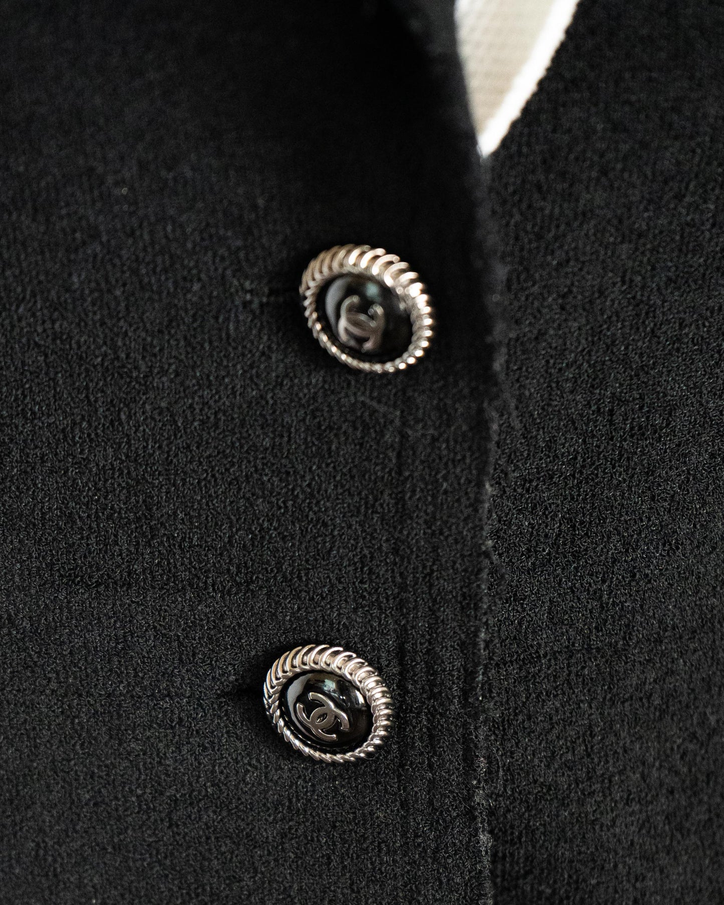 FR36 Chanel Spring 2007 Detachable Collar And Cuffs Two Pocket Short Black Wool Jacket And Cuff - Vintage Chanel Jacket - - Rarchive.