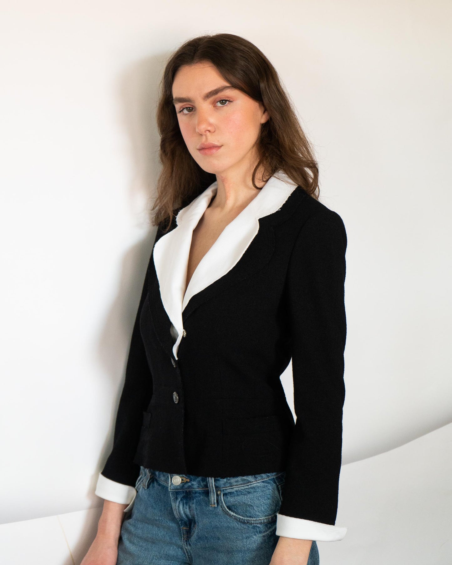 FR36 Chanel Spring 2007 Detachable Collar And Cuffs Two Pocket Short Black Wool Jacket And Cuff - Vintage Chanel Jacket - - Rarchive.