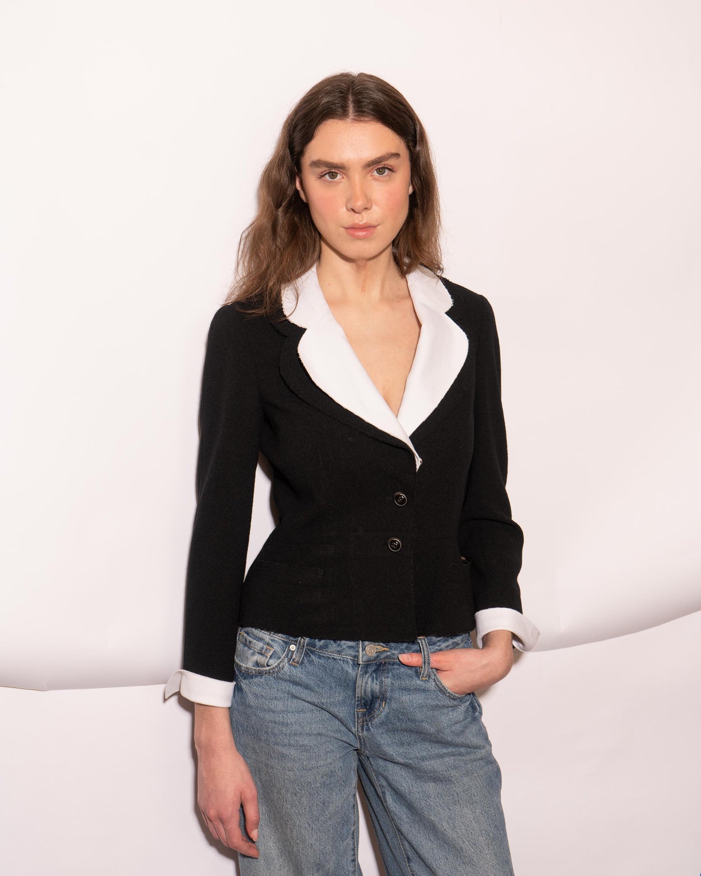 FR36 Chanel Spring 2007 Detachable Collar And Cuffs Two Pocket Short Black Wool Jacket And Cuff - Vintage Chanel Jacket - - Rarchive.
