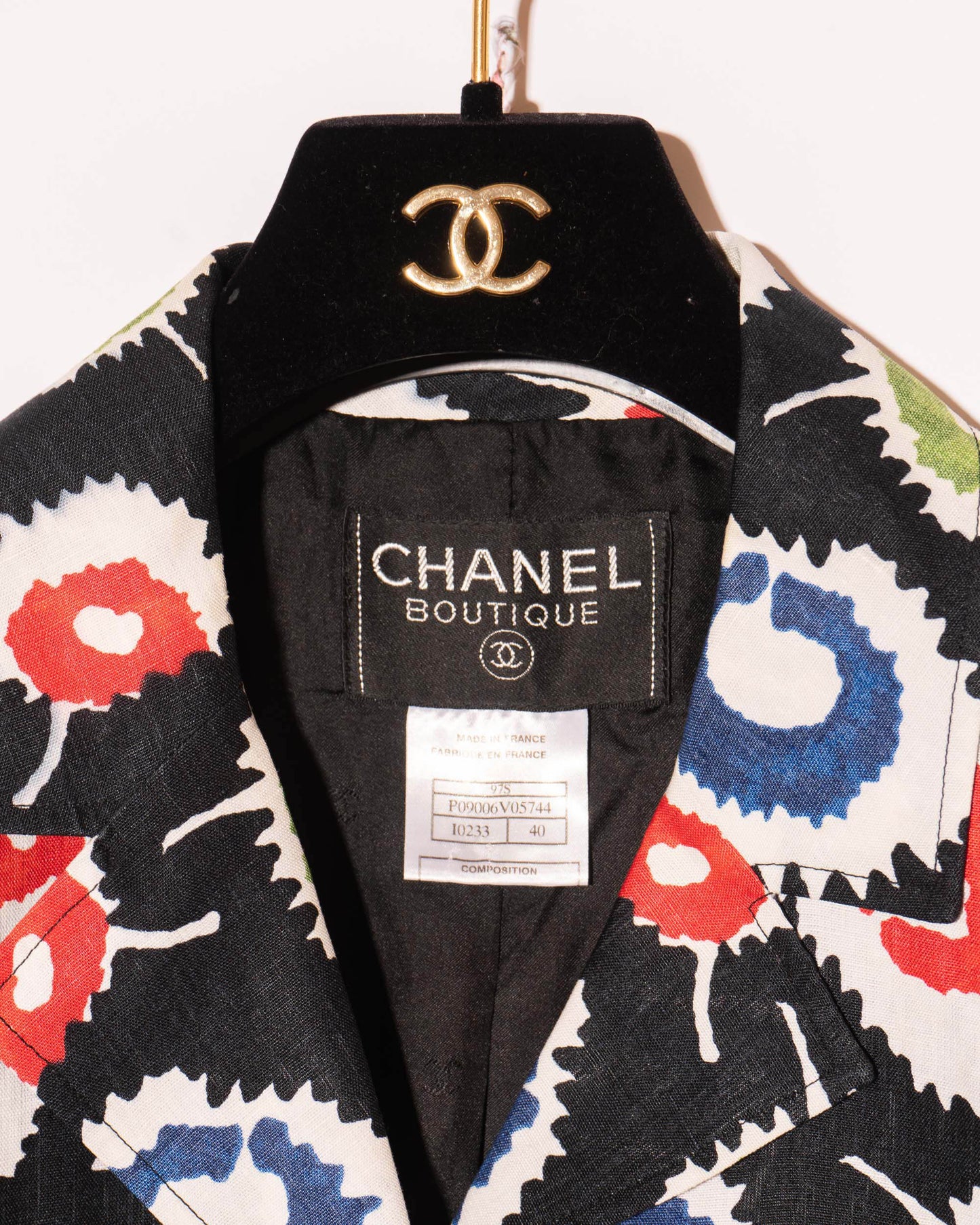 FR36-38 Chanel Spring 1997 Two Pocket Silk Lined Printed Linen Vest