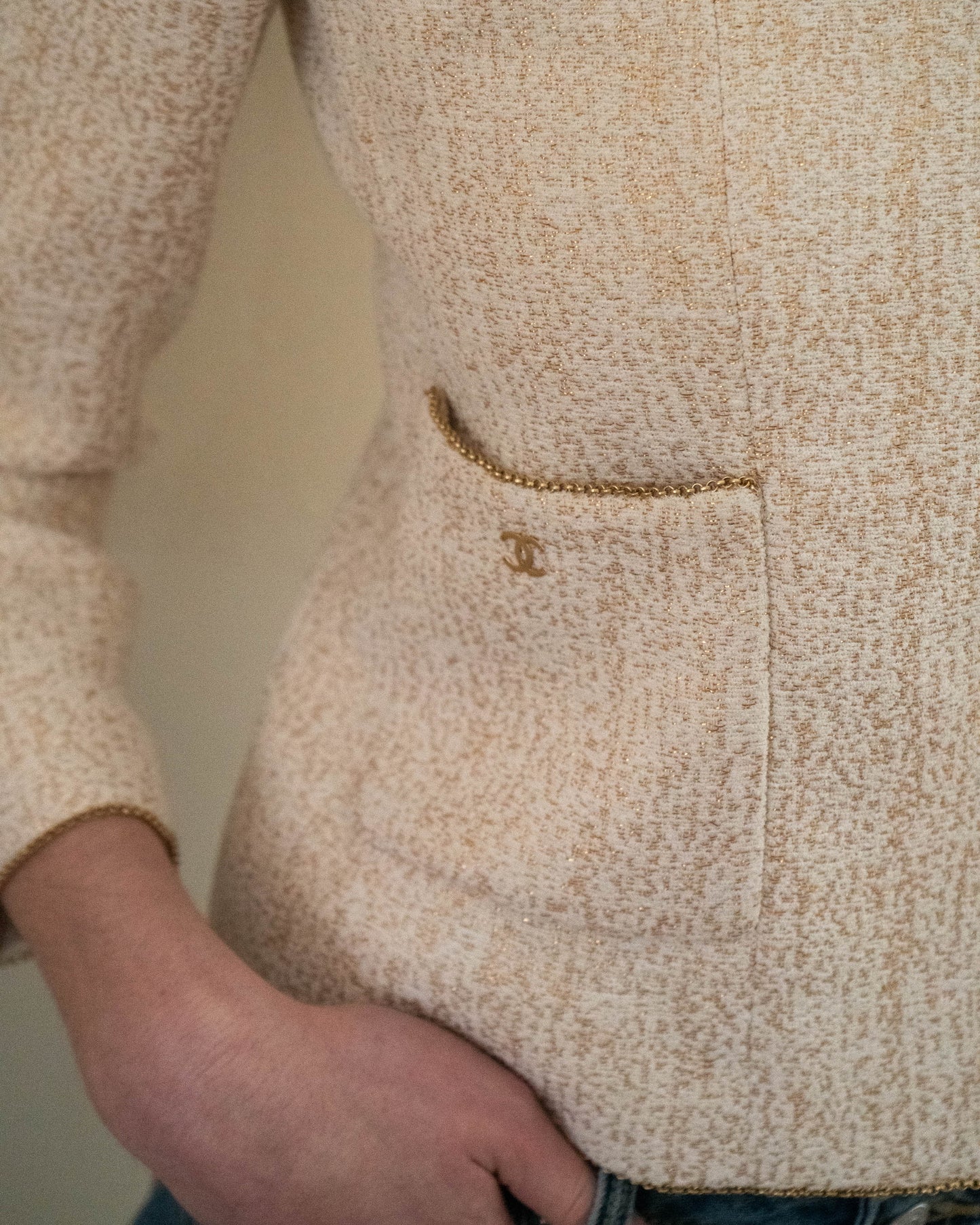 FR36-38 Rare Chanel Cruise 2001 Chain Accent Shimmering Tweed Jacket - Vintage Chanel Jacket -   - Rarchive.