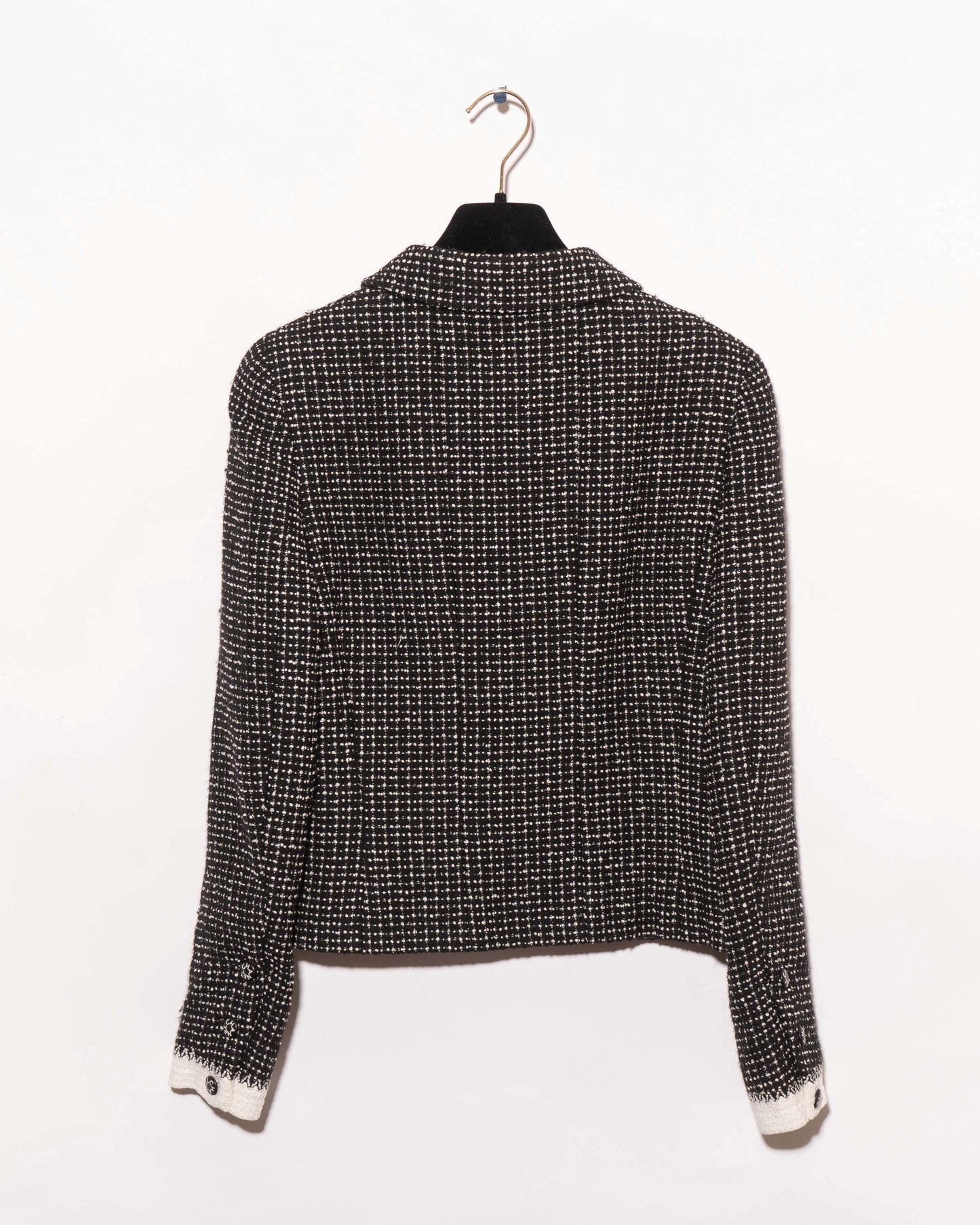 FR36-38 Rare Chanel Cruise 1996 Two Pocket Black and White Fantasy Tweed Jacket - Vintage Chanel Jacket -   - Rarchive.