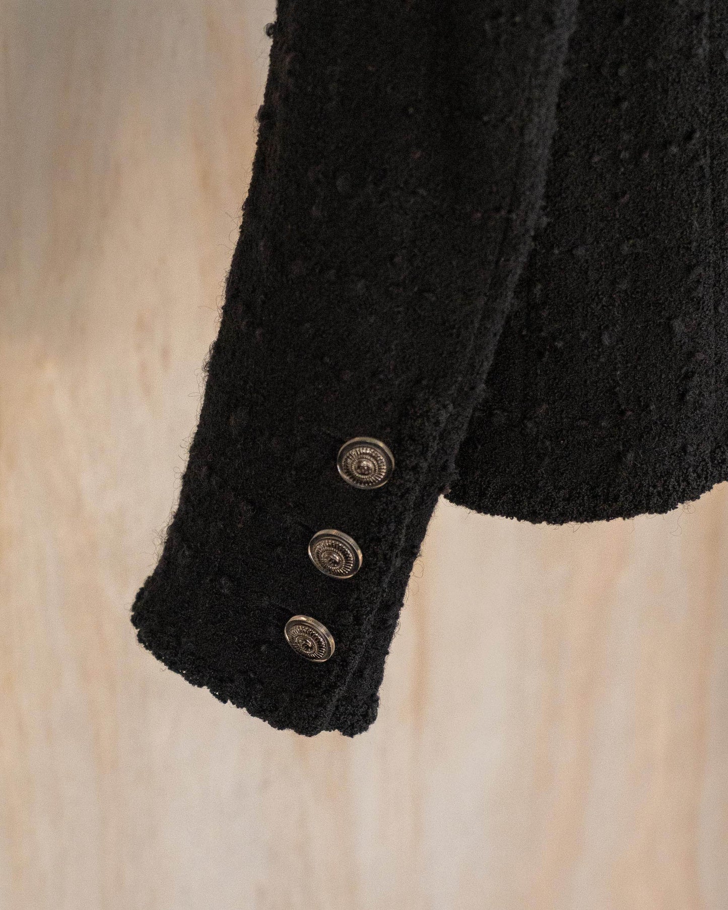 FR34-36 Chanel Fall 2009 Timeless Classic Collarless Four Pocket Black Tweed Jacket