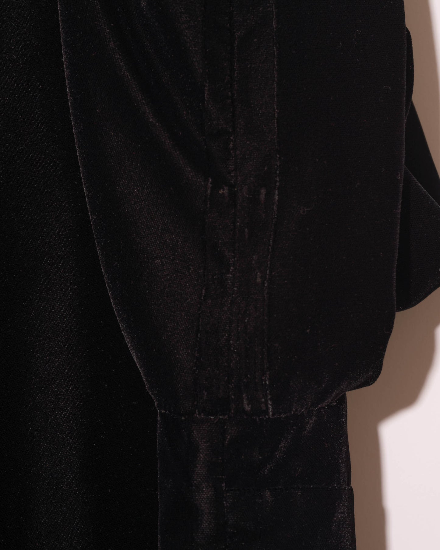 FR40-42 Chanel Fall 1998 Collarless Black Velvet jacket - Vintage Chanel Jacket - - Rarchive.