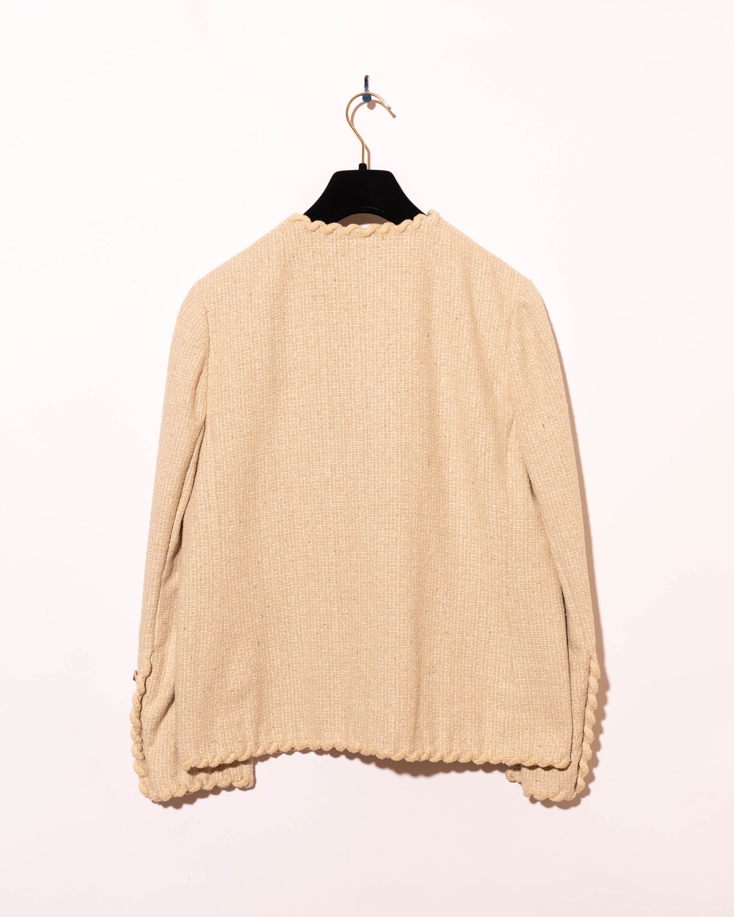 FR38-40 Chanel Creations 1970s Two-Pocketed Beige Jacket - Vintage Chanel Jacket - - Rarchive.