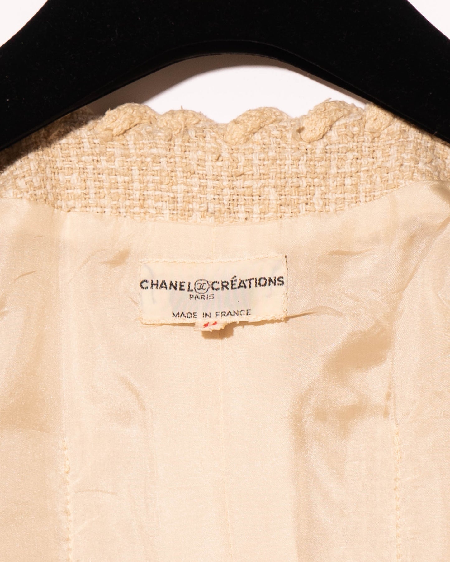 FR38-40 Chanel Creations 1970s Two-Pocketed Beige Jacket - Vintage Chanel Jacket - - Rarchive.