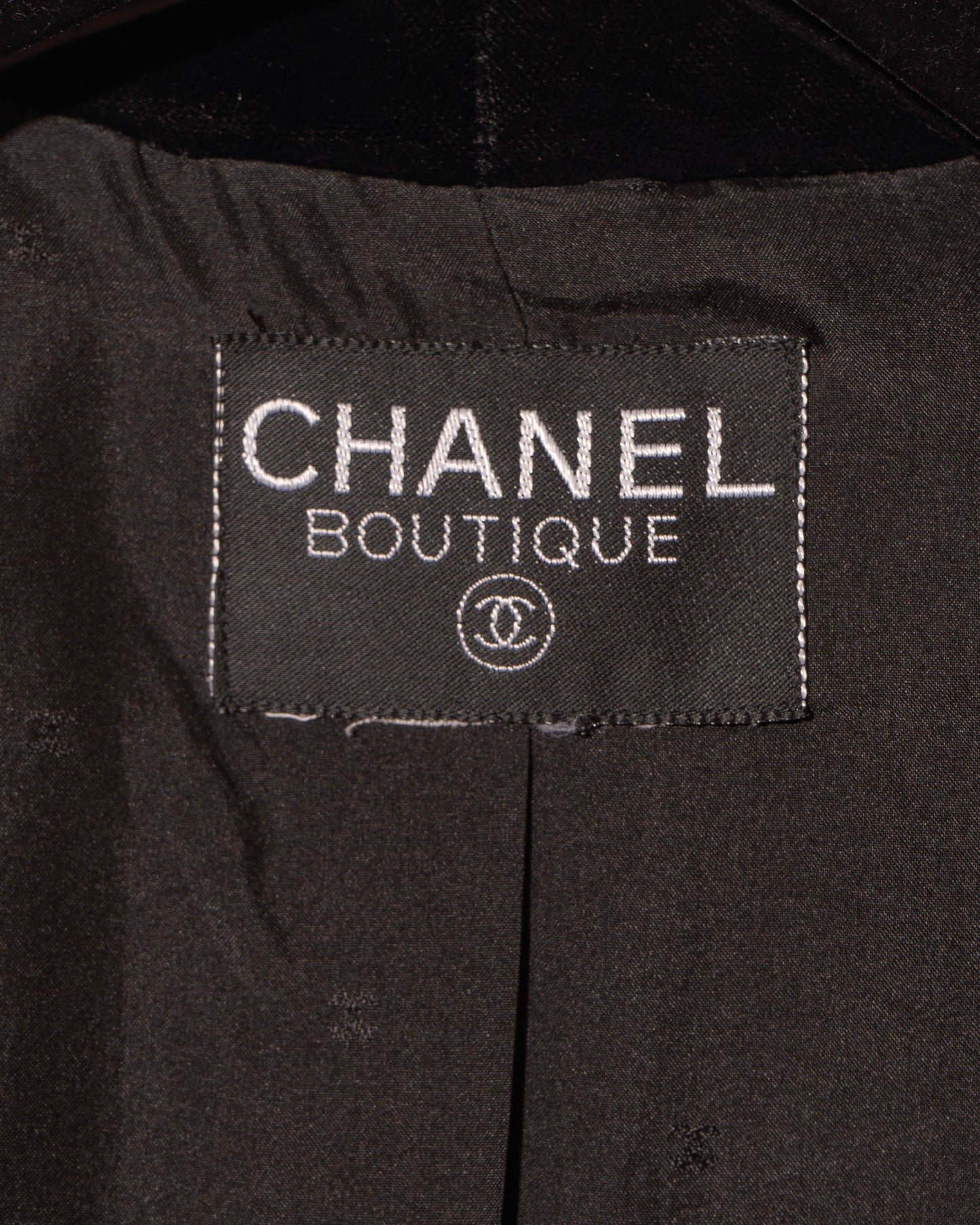 FR38-40 Chanel 1980s Two Pocket Double Breasted Wool and Velvet Jacket - Vintage Chanel Jacket - - Rarchive.