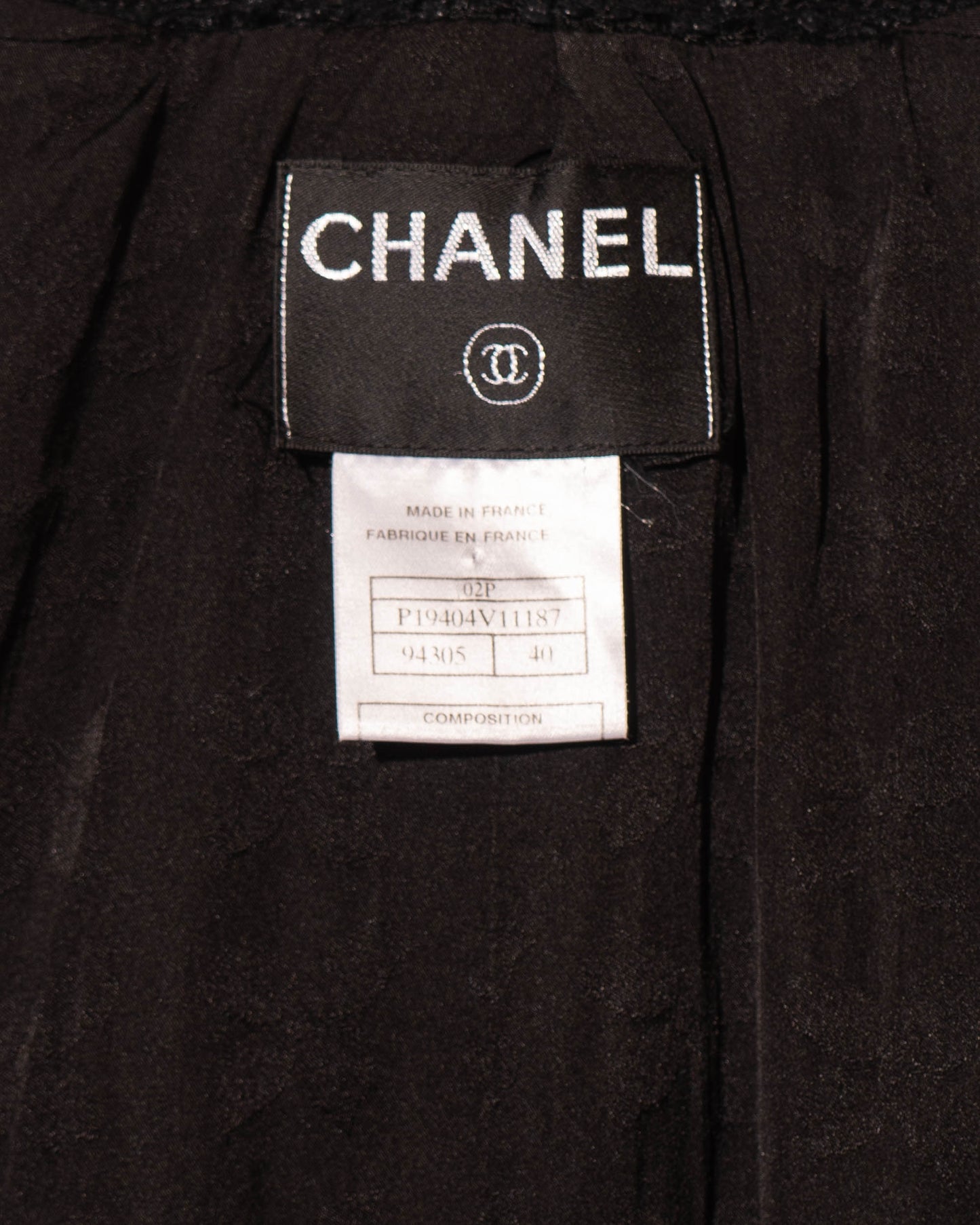 FR38-40 Chanel Spring 2002 Two Pocket Collarless Tweed Boucle Jacket - Vintage Chanel Jacket - - Rarchive.