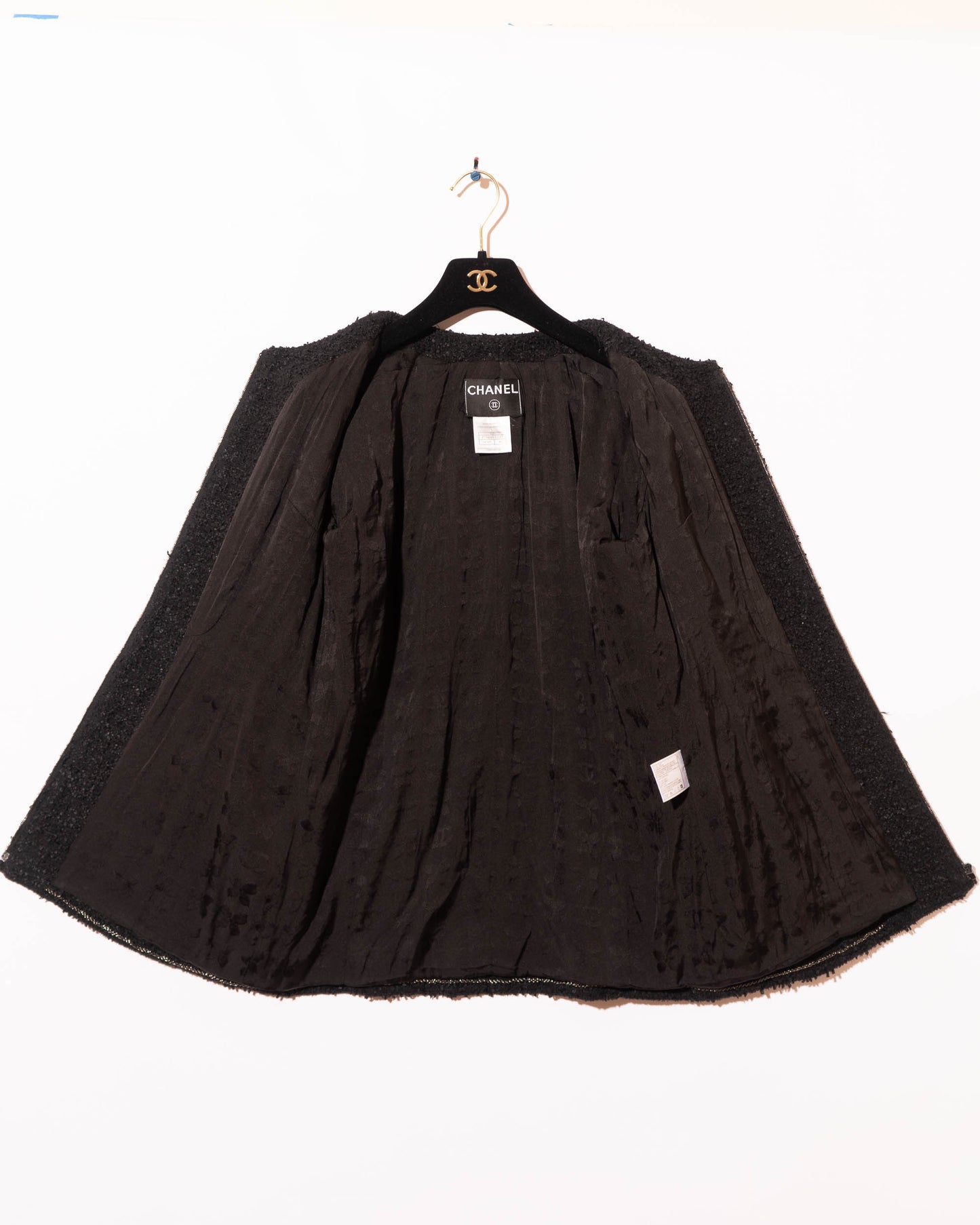 FR38-40 Chanel Spring 2002 Two Pocket Collarless Tweed Boucle Jacket - Vintage Chanel Jacket - - Rarchive.