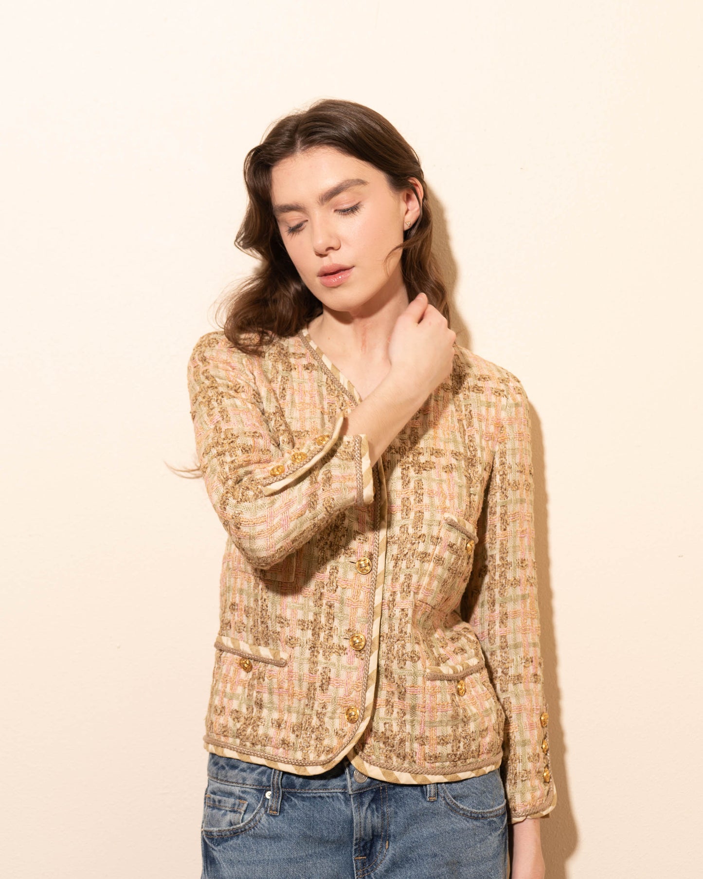 FR36 Chanel Spring 1984 Classic Collarless Four Pocket Fantasy Tweed Jacket - Vintage Chanel Jacket - - Rarchive.