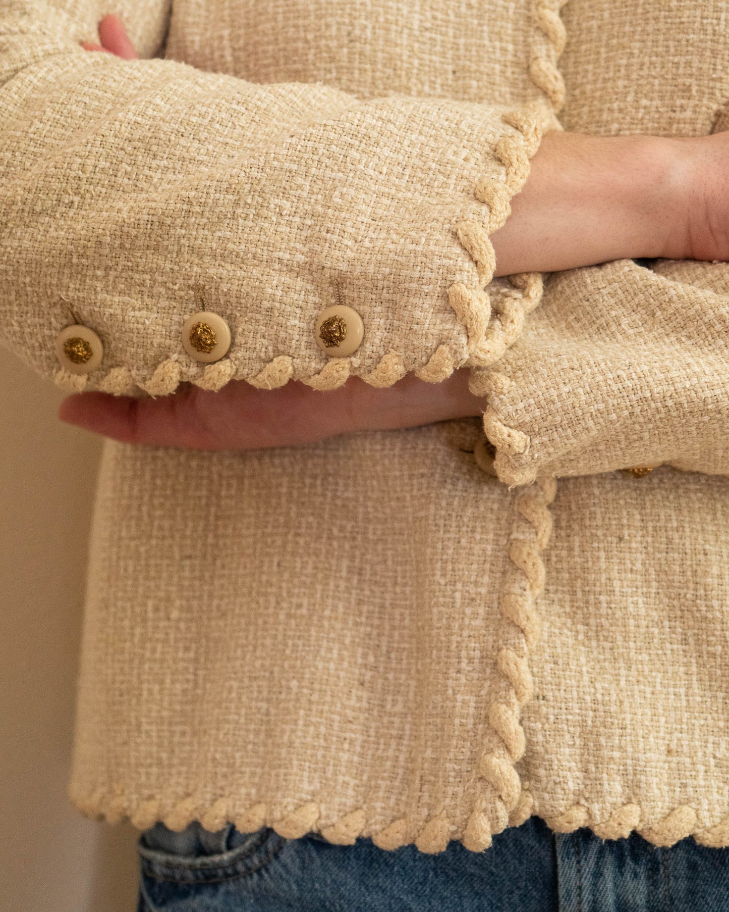 FR38-40 Chanel Creations 1970s Two-Pocketed Beige Jacket - Vintage Chanel Jacket - - Rarchive.