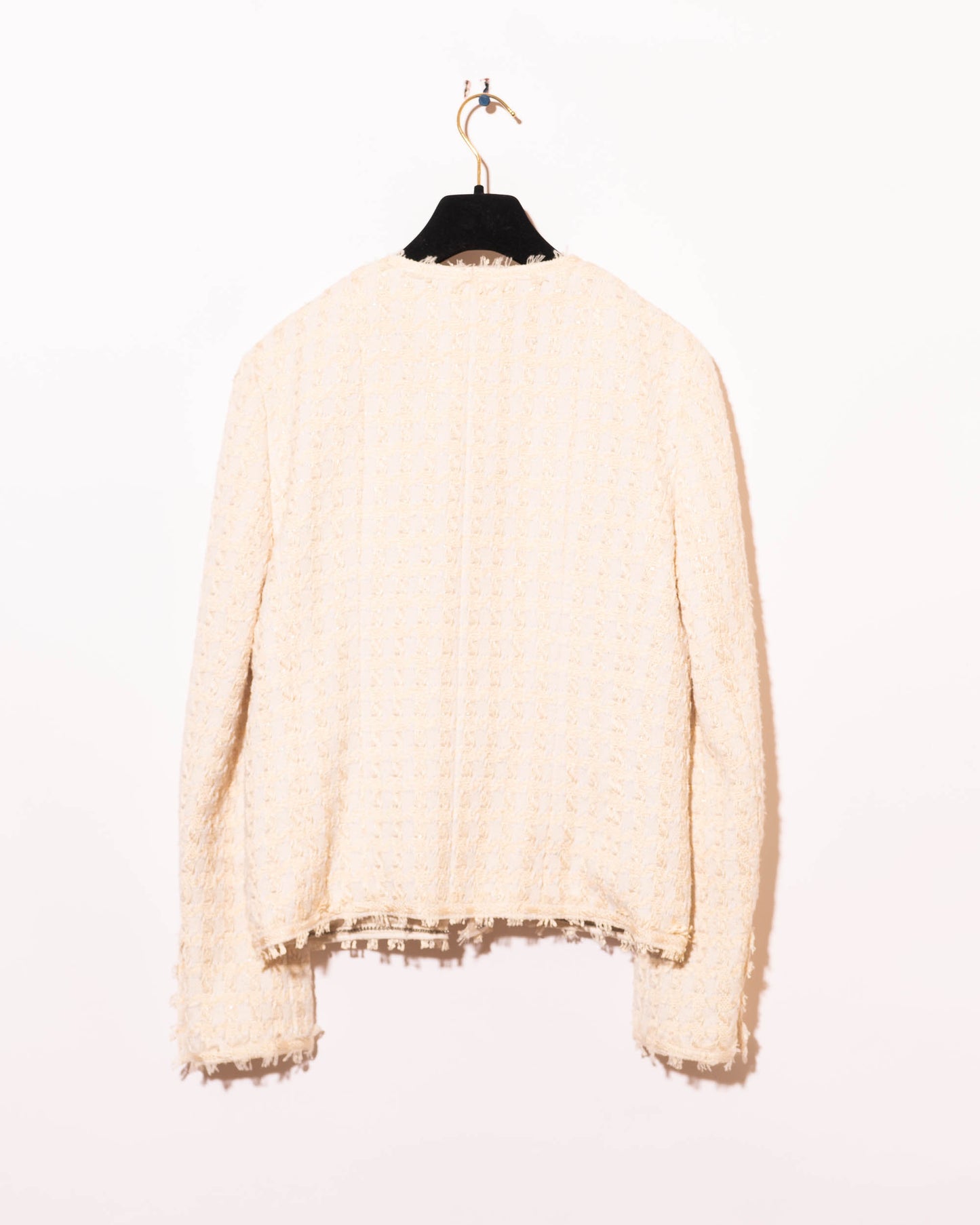 FR38-40 Chanel Spring 2005 Classic Collarless Two Pocket Cream Fantasy Tweed Jacket - Vintage Chanel Jacket - - Rarchive.