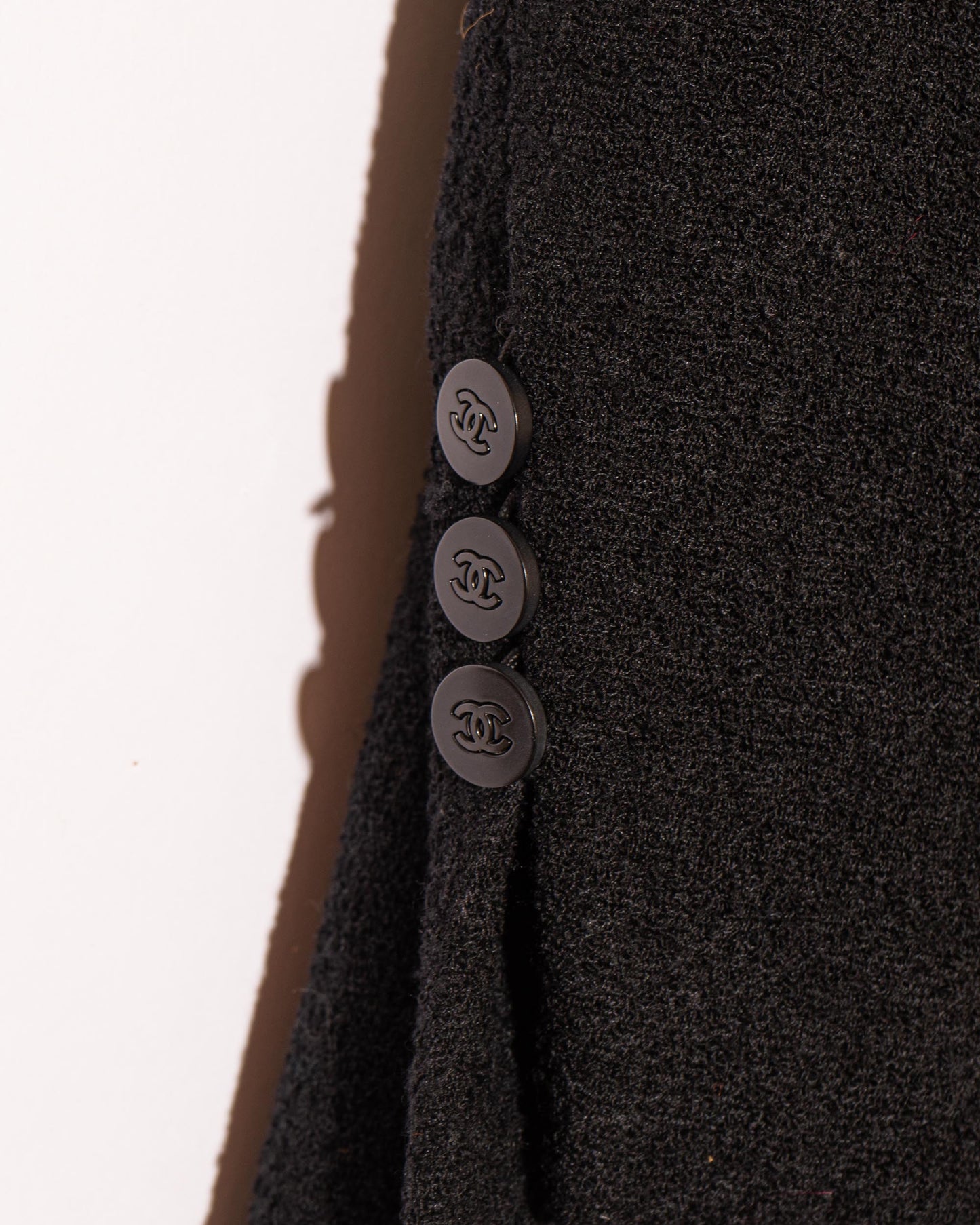 FR36-38 Chanel Spring 1998 Collarless Four Pocket Timeless Black Tweed Boucle Jacket - Vintage Chanel Jacket - Jacket - Rarchive.