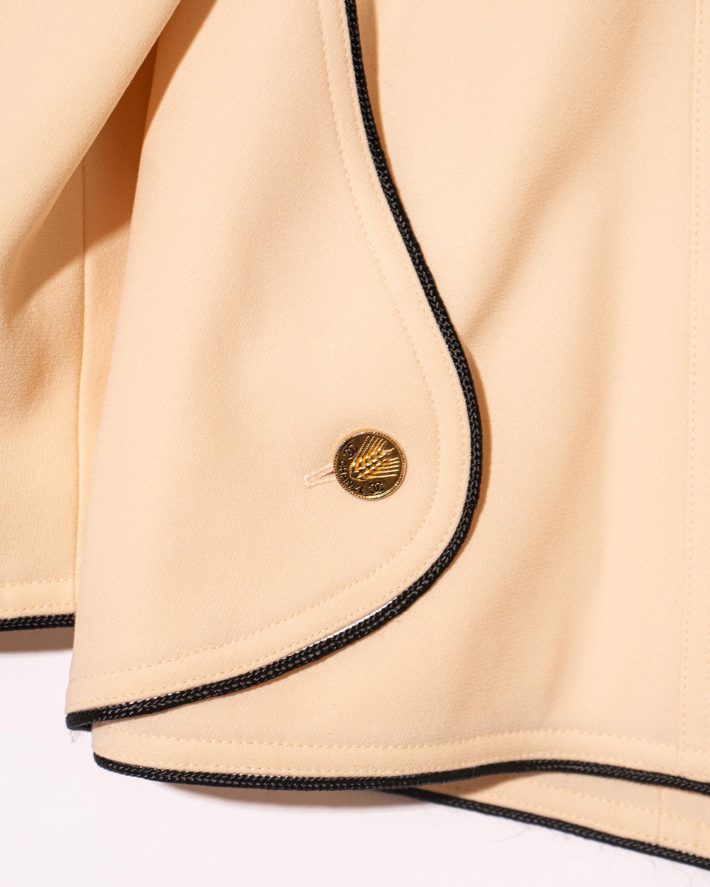 FR38-40 Rare Chanel Spring 1987 Four Pocket Oversized Off-White Wool Jacket - Vintage Chanel Jacket - - Rarchive.