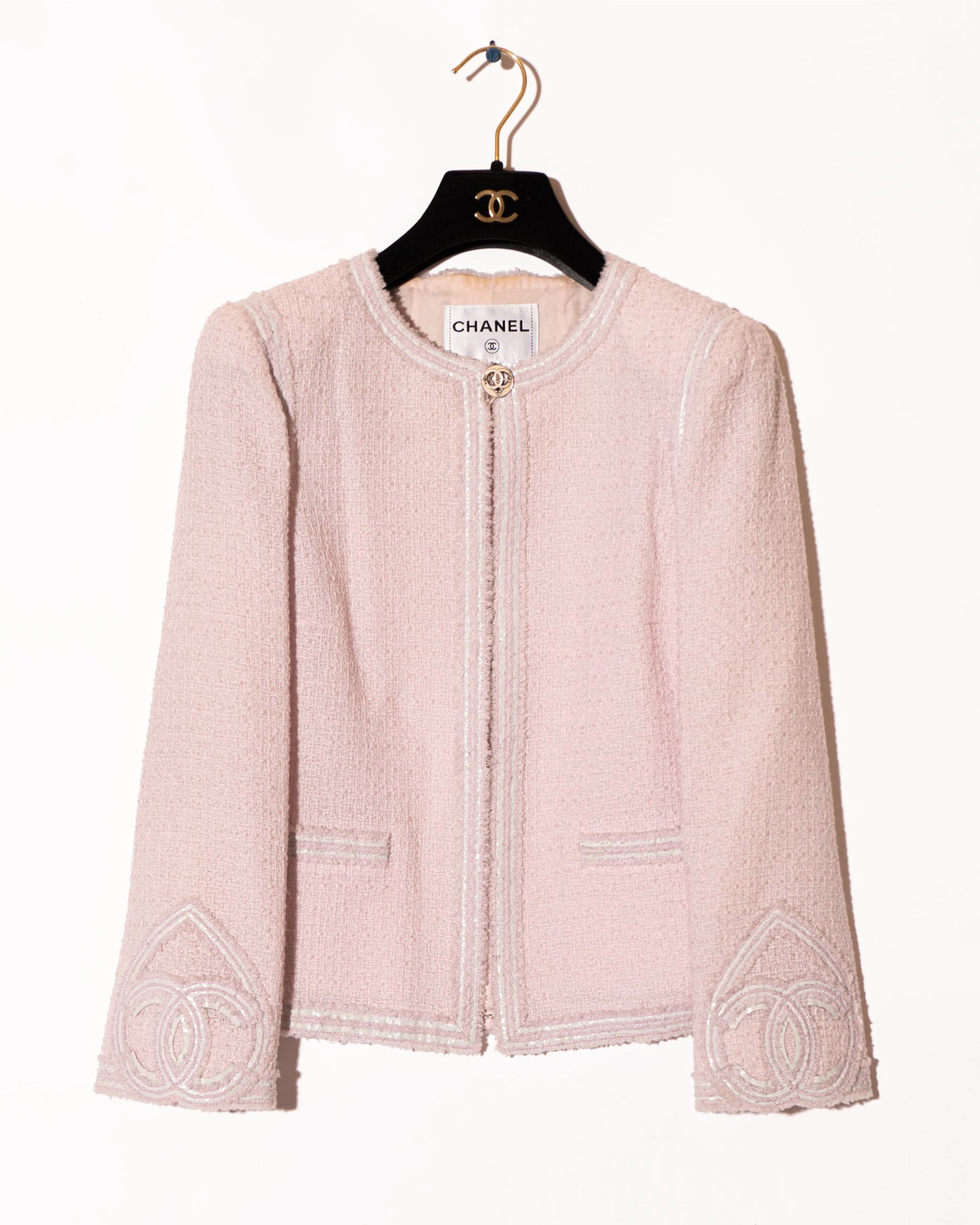 FR36-38 Rare Chanel Cruise 2009 Interlocking C Logo and Heart Detail Pink Tweed Jacket - Vintage Chanel Jacket -   - Rarchive.