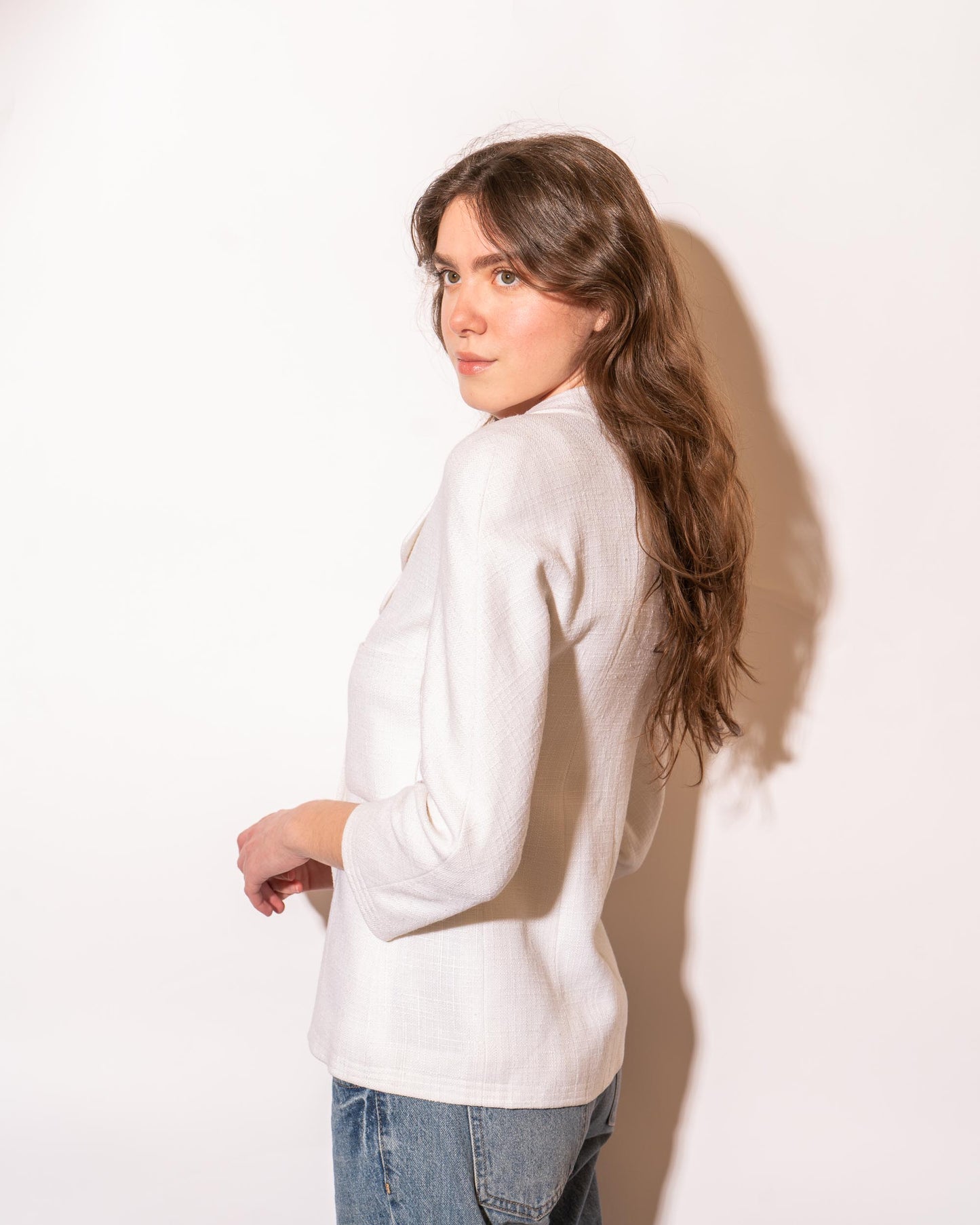 FR36-38 Chanel Cruise 1990 Double-Breasted Two-Pocketed Linen Blend Jacket - Vintage Chanel Jacket - - Rarchive.